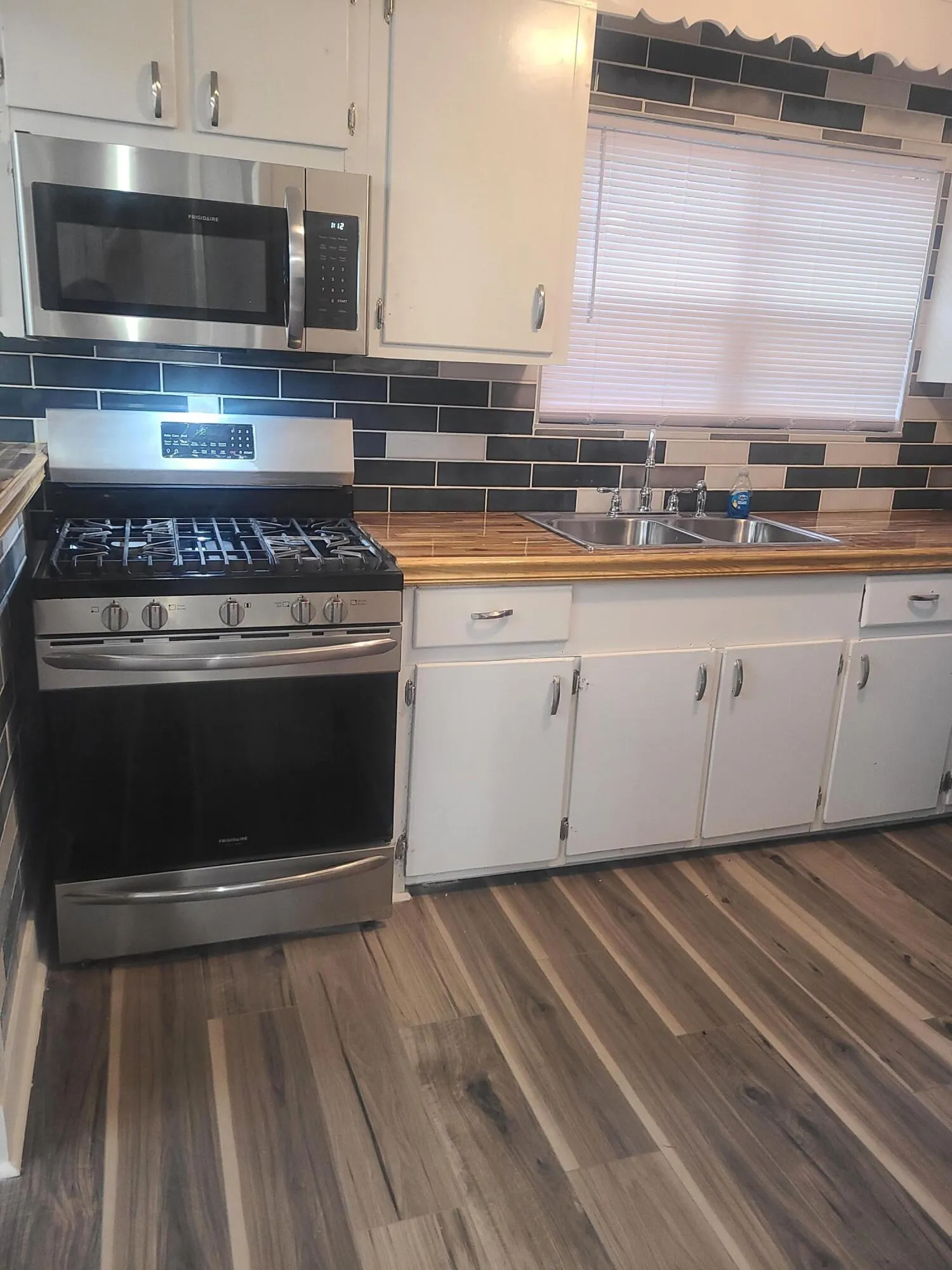 Property image 5 at 2016 Spruce Boulevard, North Charleston, SC 29406