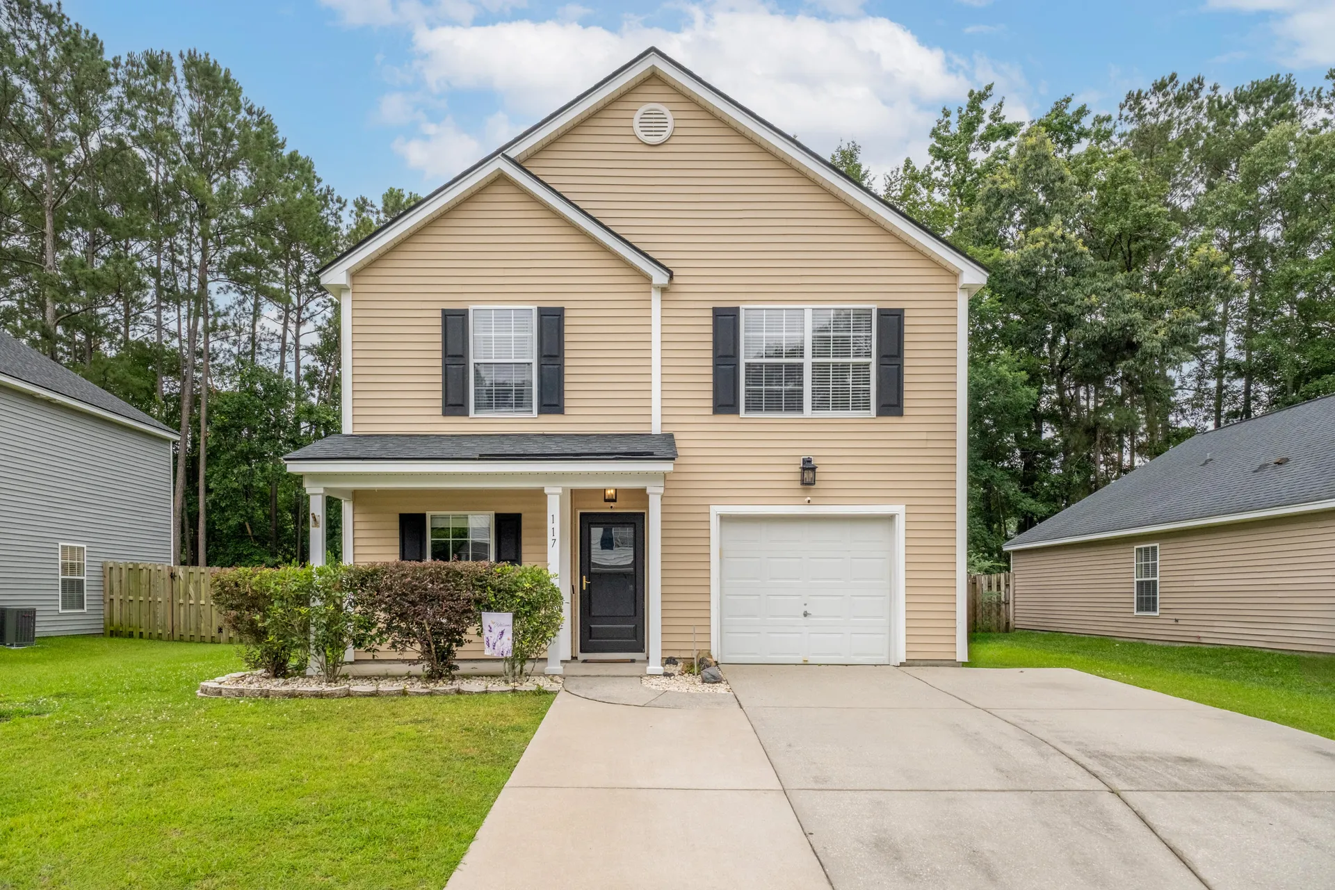 Brookwood, Summerville Community
