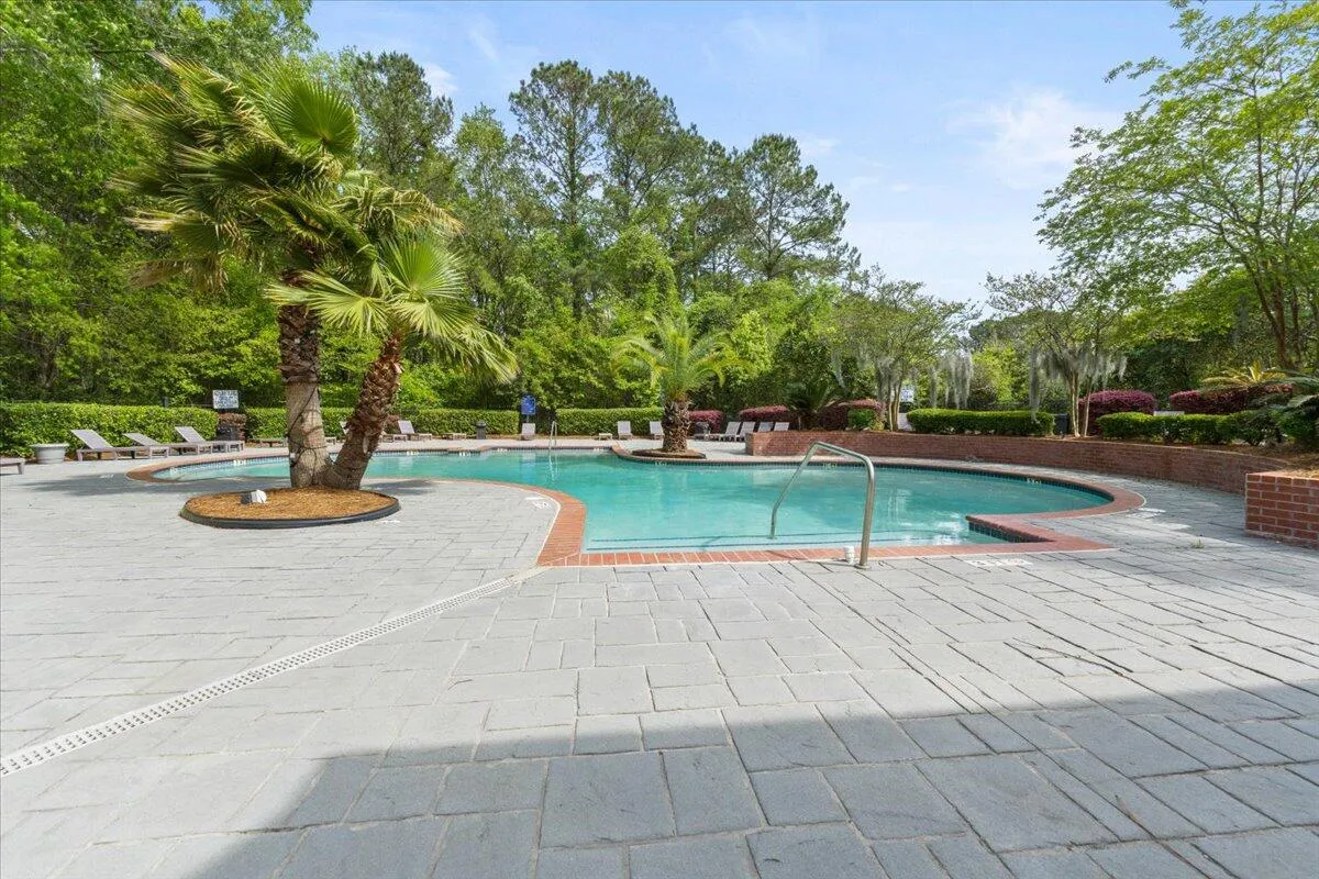 The Peninsula Condominiums, Charleston Community