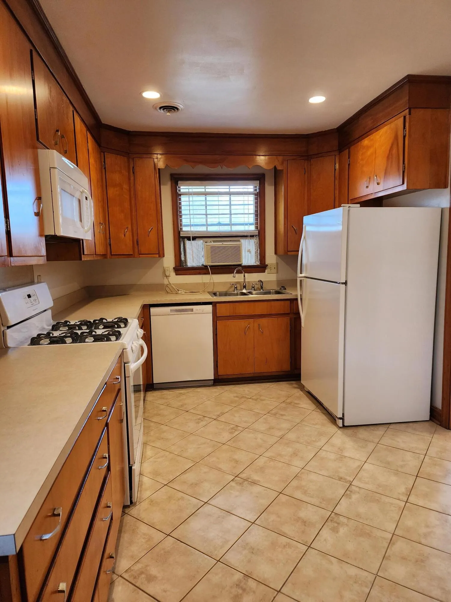 Property image 4 at 187 3rd Avenue B, Charleston, SC 29403