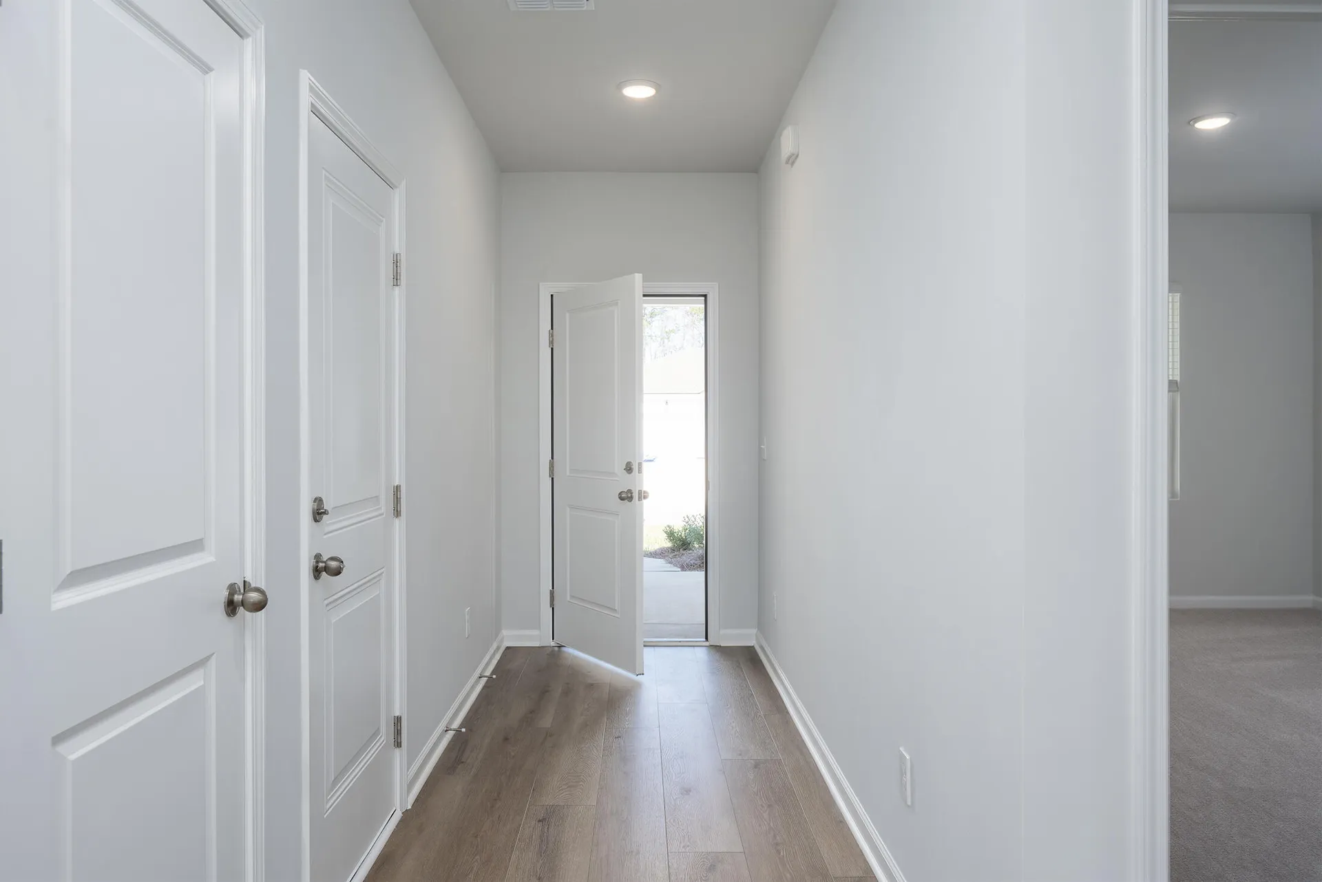 Property image 2 at 740 Meadowbrook Lane, Summerville, SC 29486