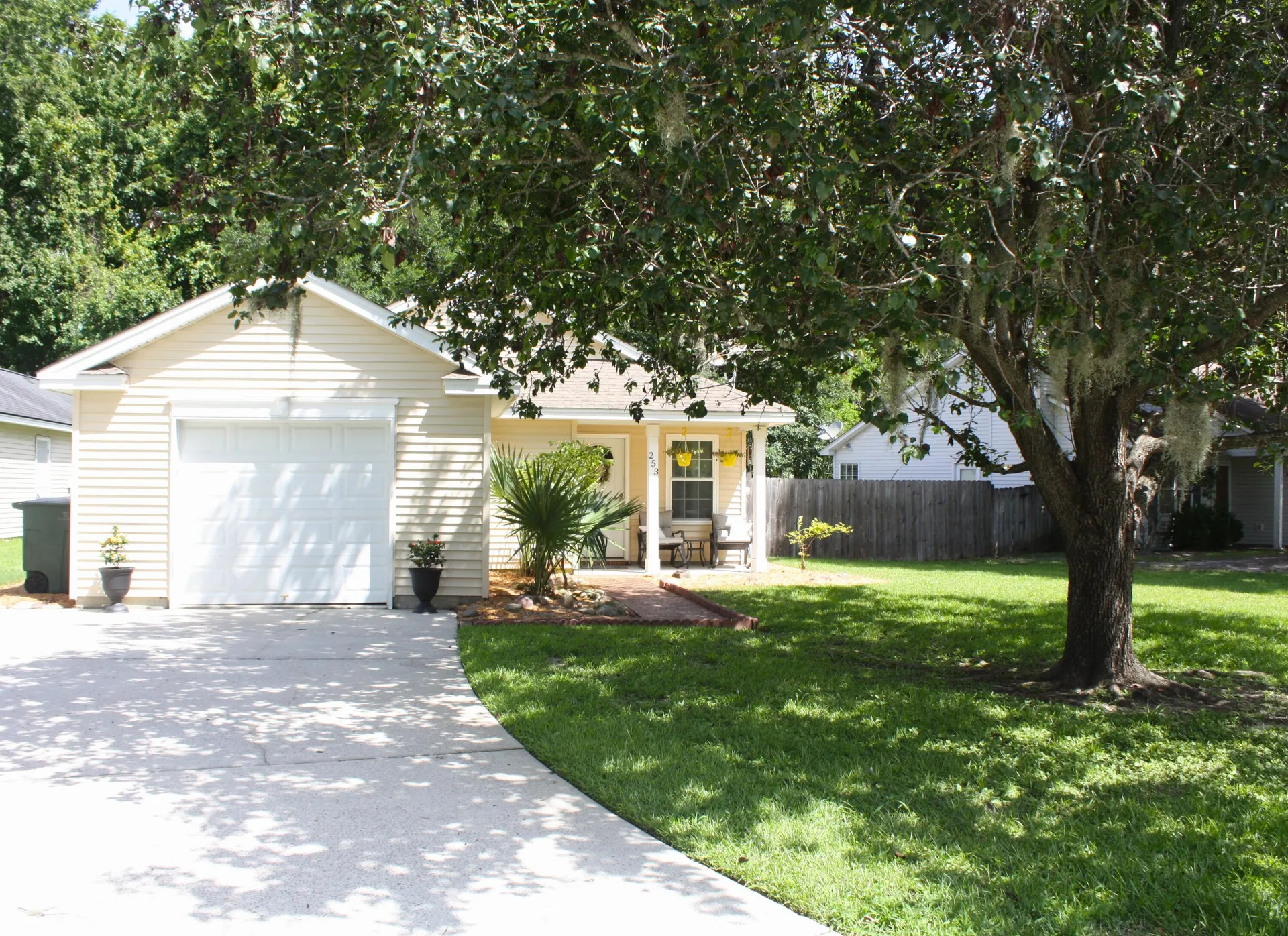 253 Muirfield Parkway