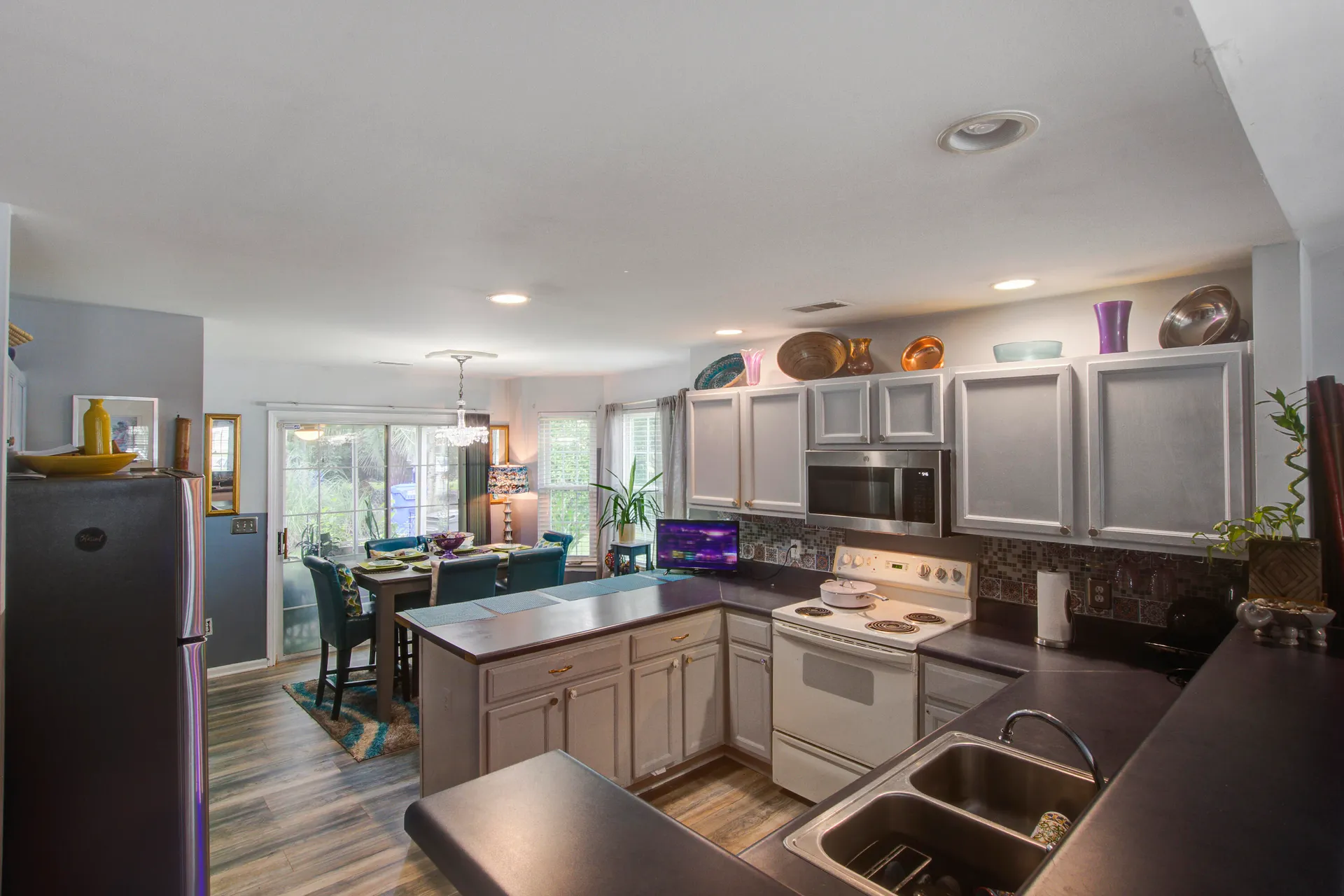 Property image 4 at 8059 Shadow Oak Drive, North Charleston, SC 29406