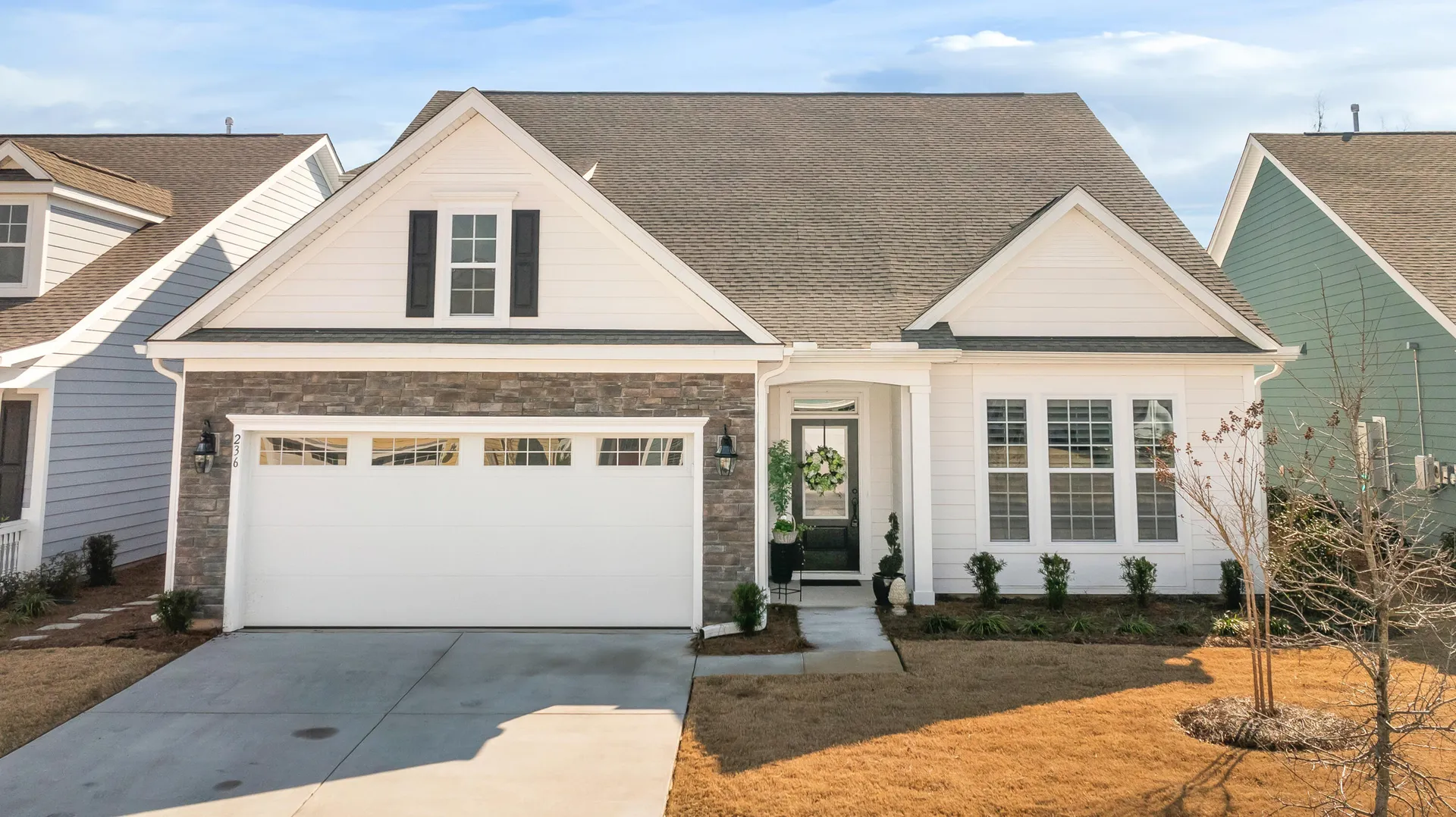 The Ponds, Summerville Community