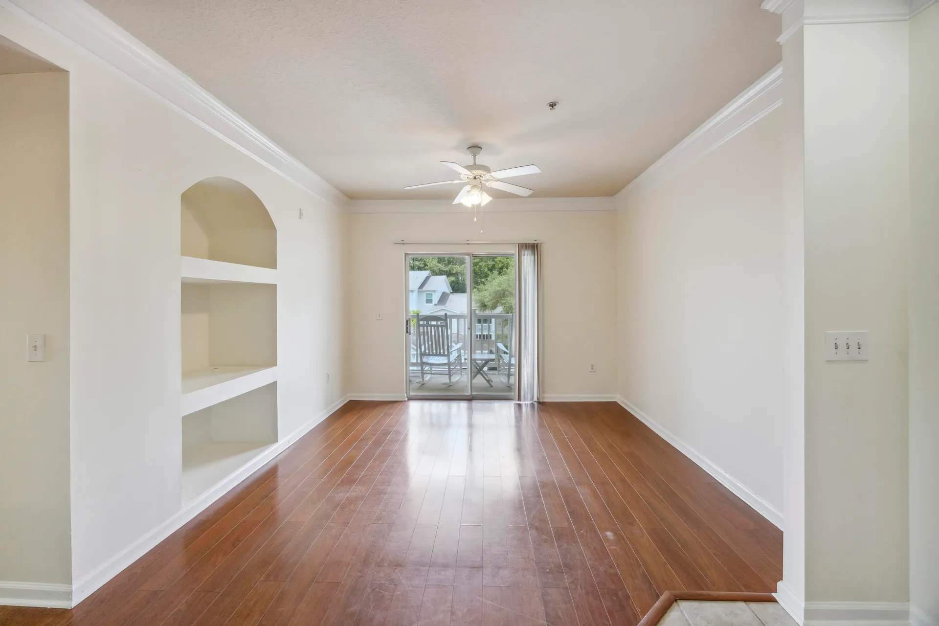 Property image 2 at 1300 Park West Boulevard 822, Mount Pleasant, SC 29466