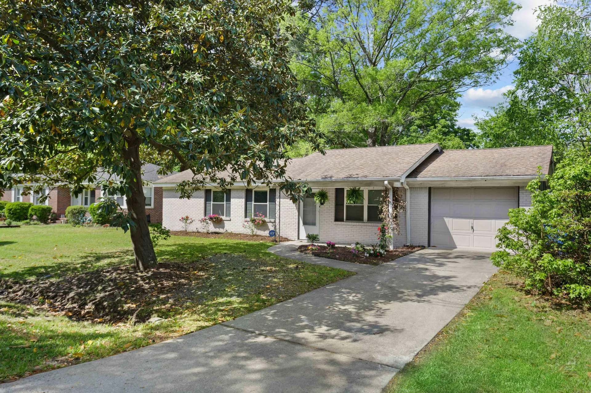 Property image 2 at 323 Millcreek Drive, Charleston, SC 29407