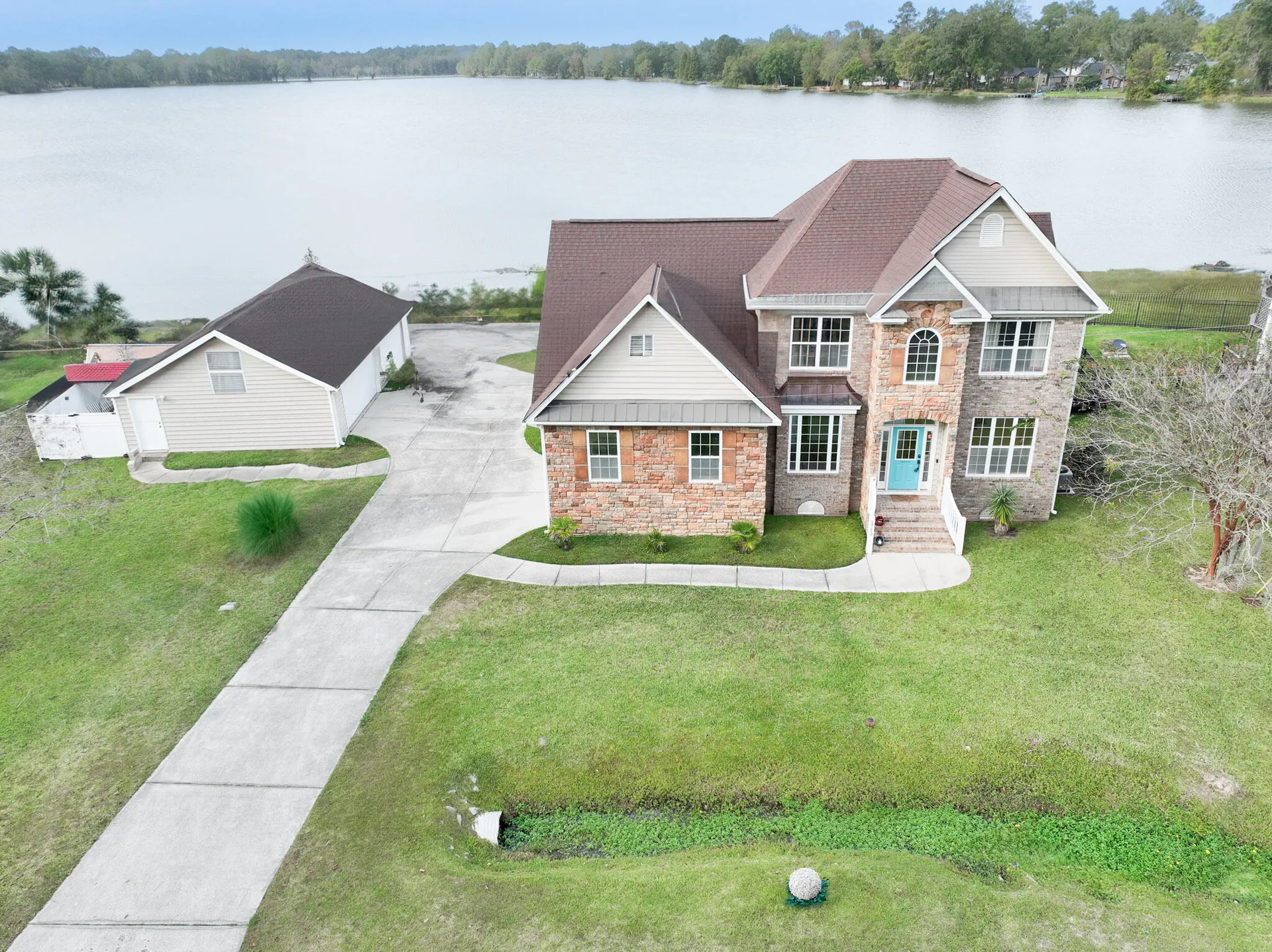 Property image 2 at 1713 Pimlico Boulevard, Moncks Corner, SC 29461