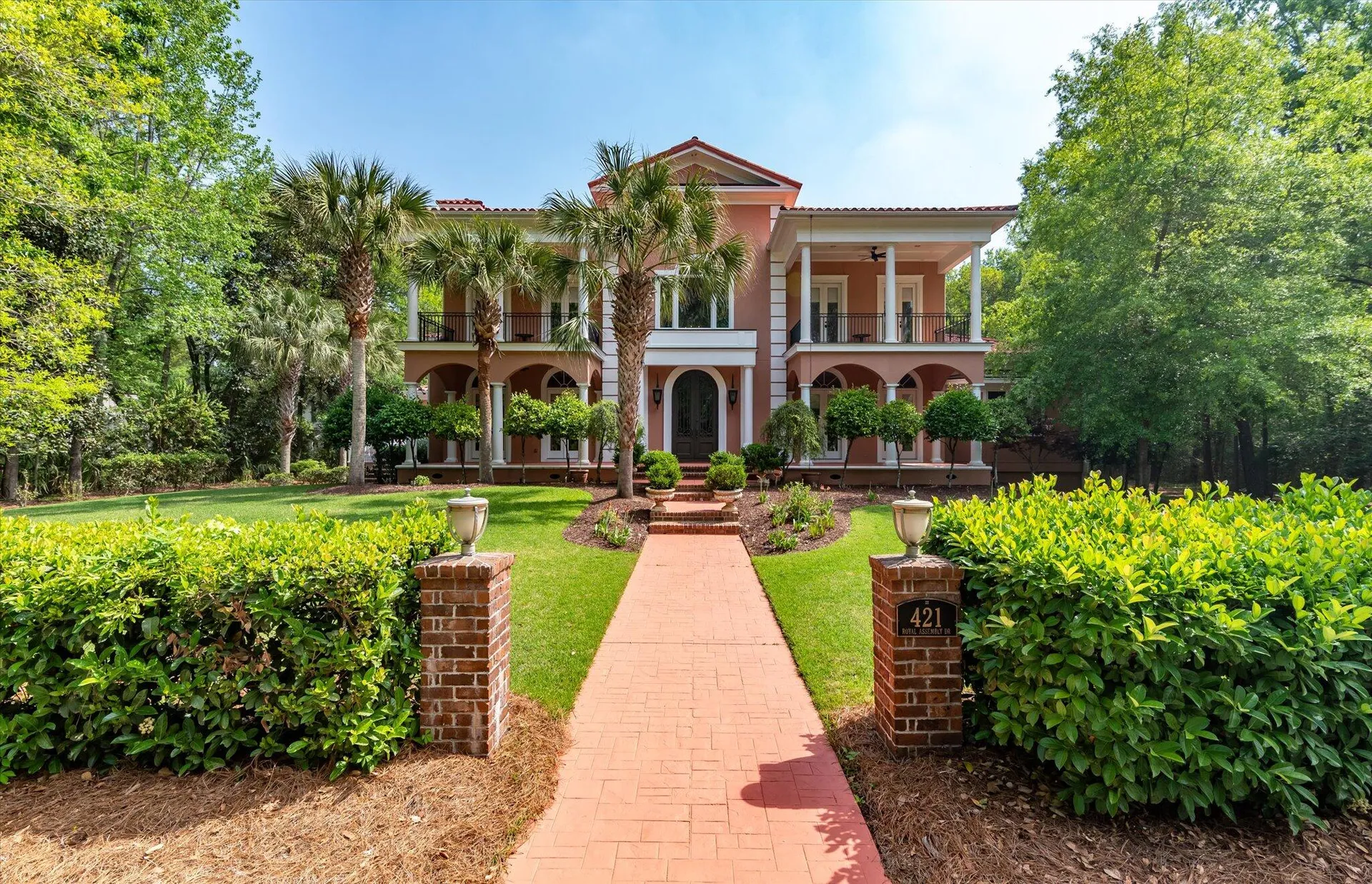 Beresford Hall, Charleston Community