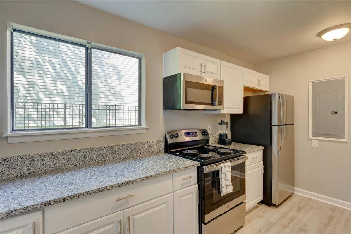 Property image 5 at 8483 Yadkin Circle D, North Charleston, SC 29406
