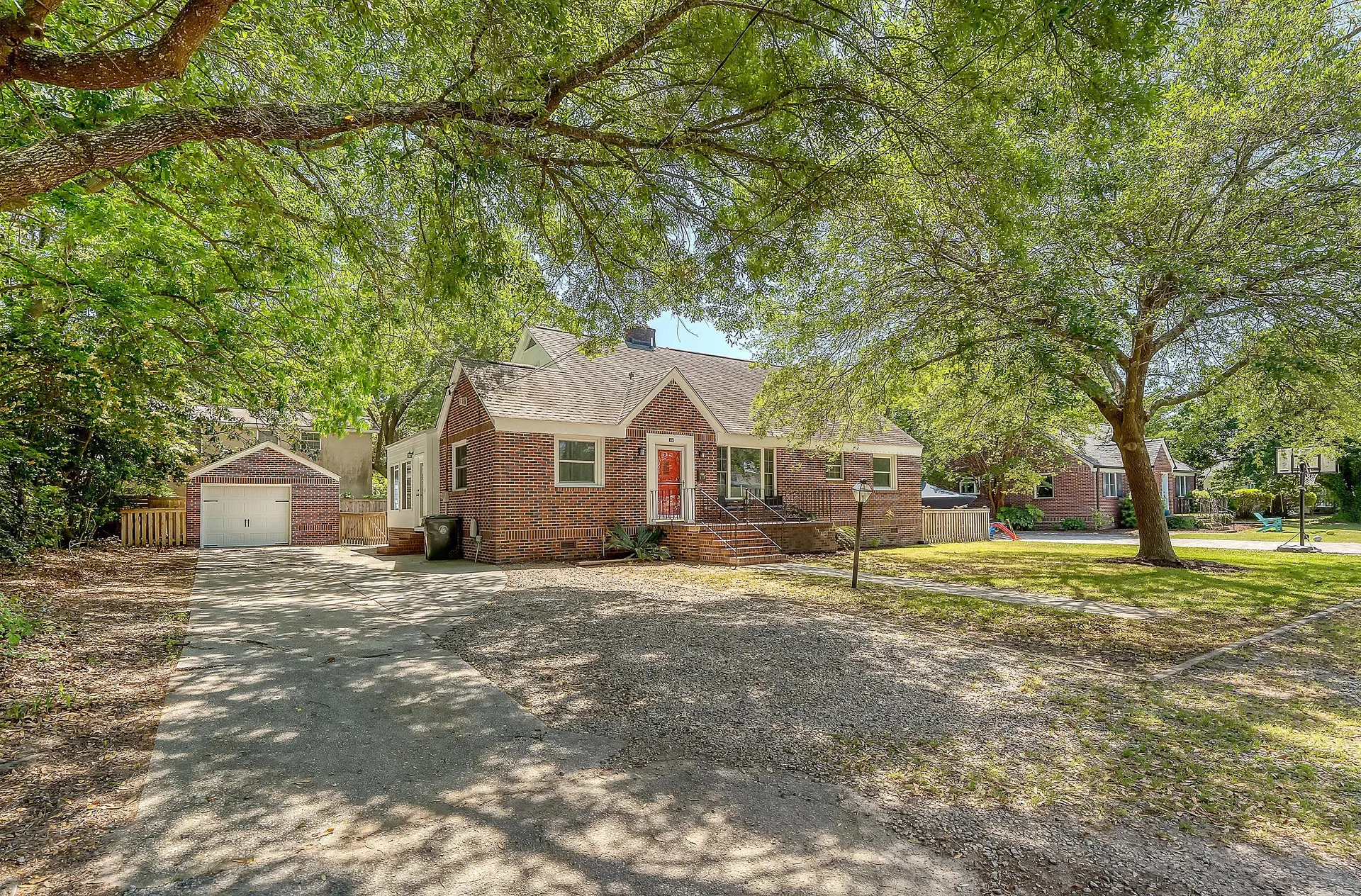 Property image 3 at 13 Charlestowne Road, Charleston, SC 29407