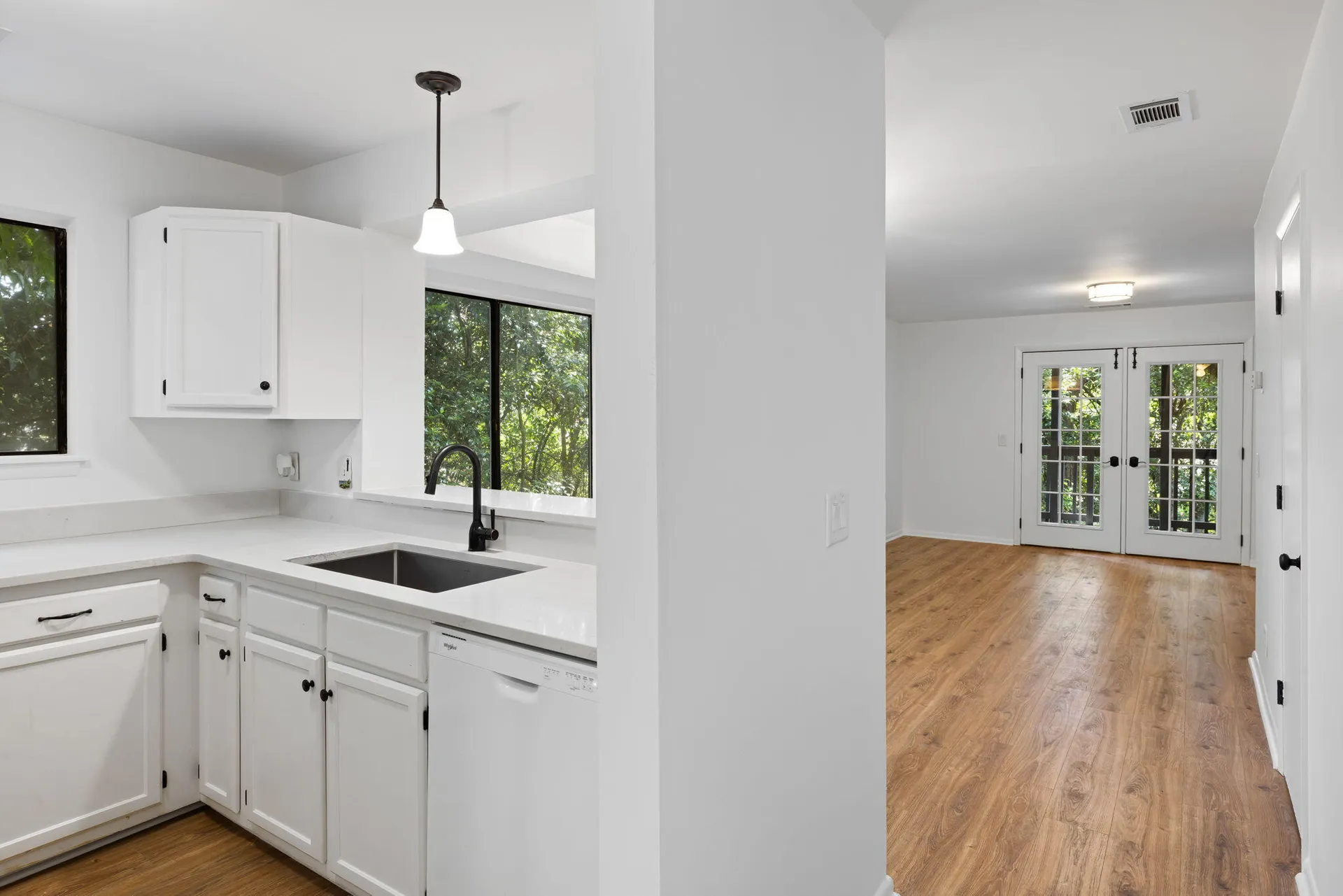 Property image 5 at 1530 Fort Johnson Road 2e, Charleston, SC 29412
