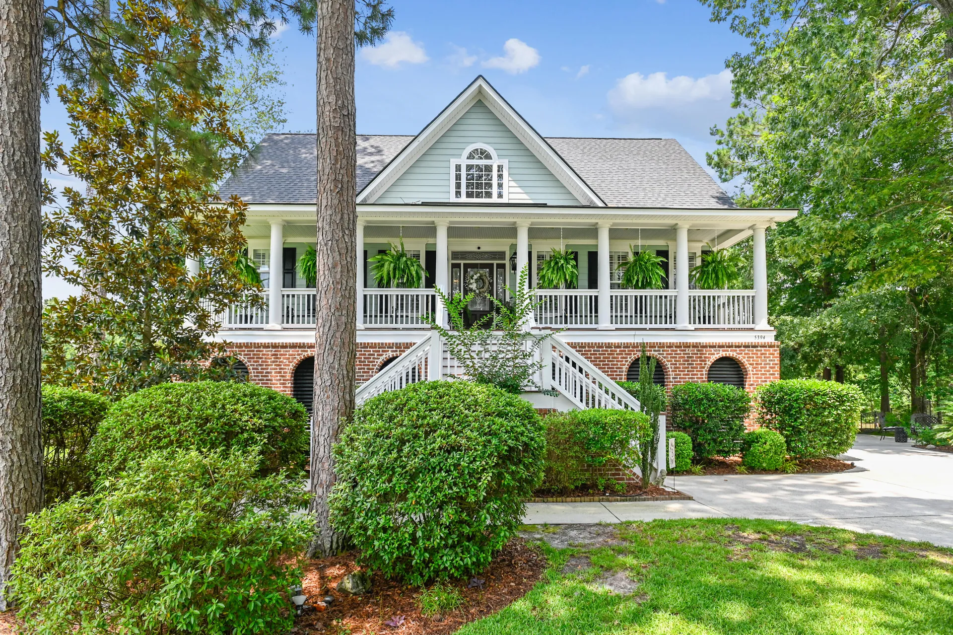 5394 Clairmont Lane