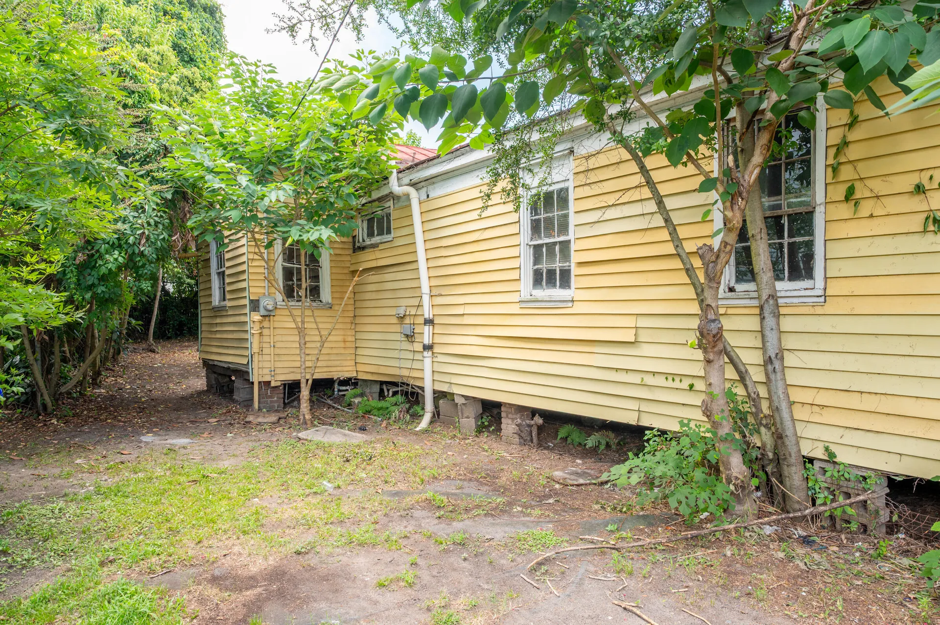 Property image 2 at 12 Poinsett Street, Charleston, SC 29403