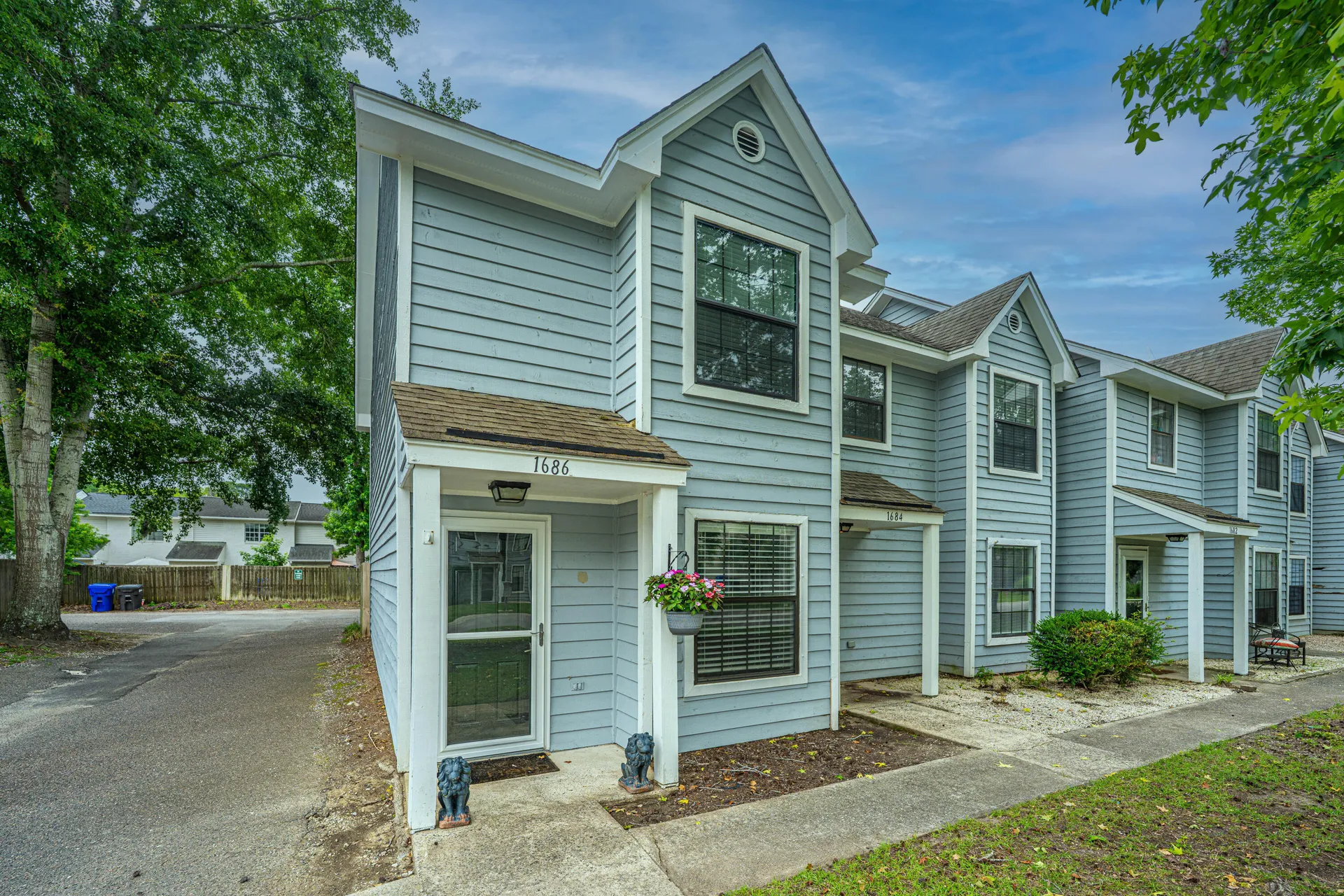 1686 Hunters Run Drive