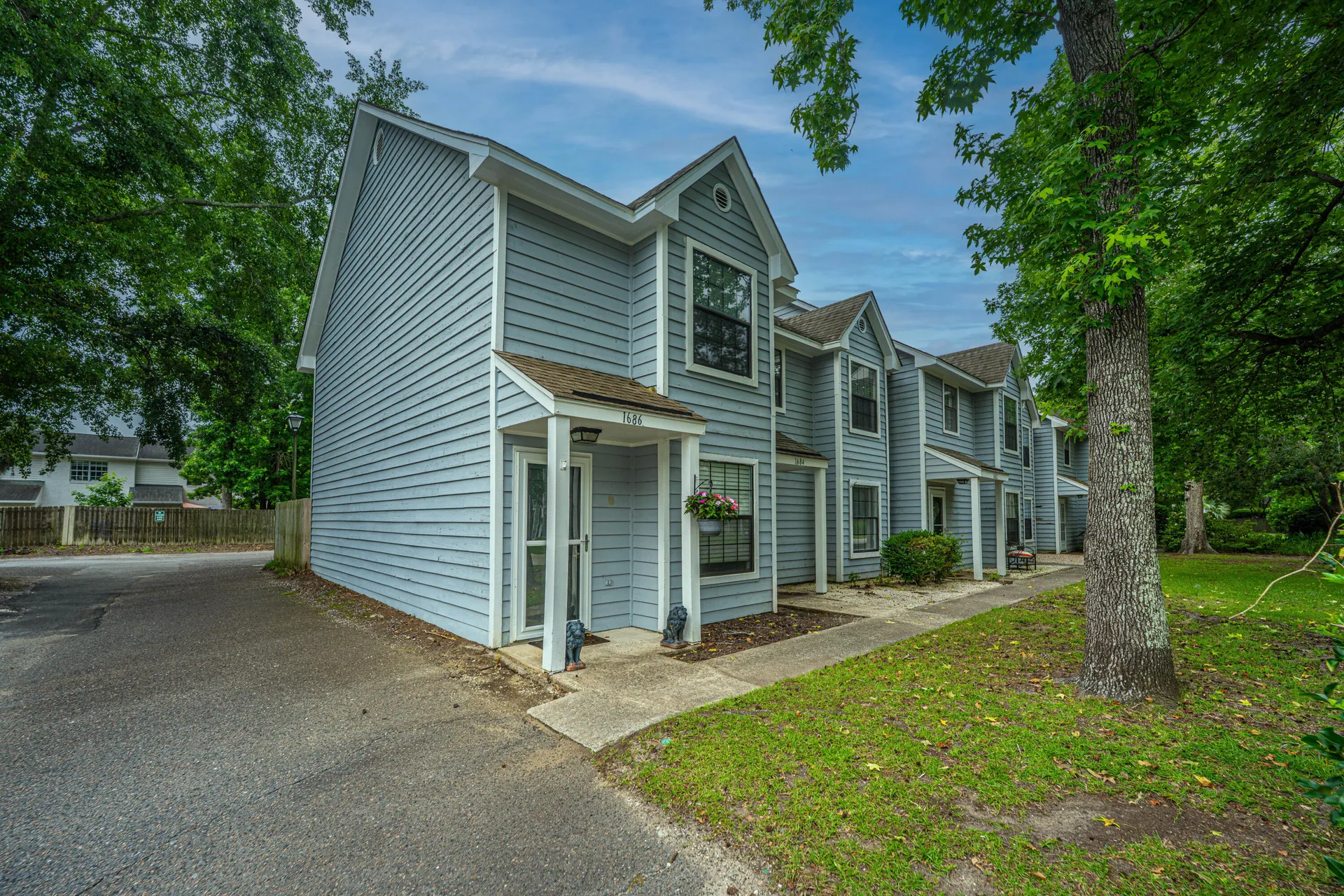 Property image 2 at 1686 Hunters Run Drive, Mount Pleasant, SC 29464