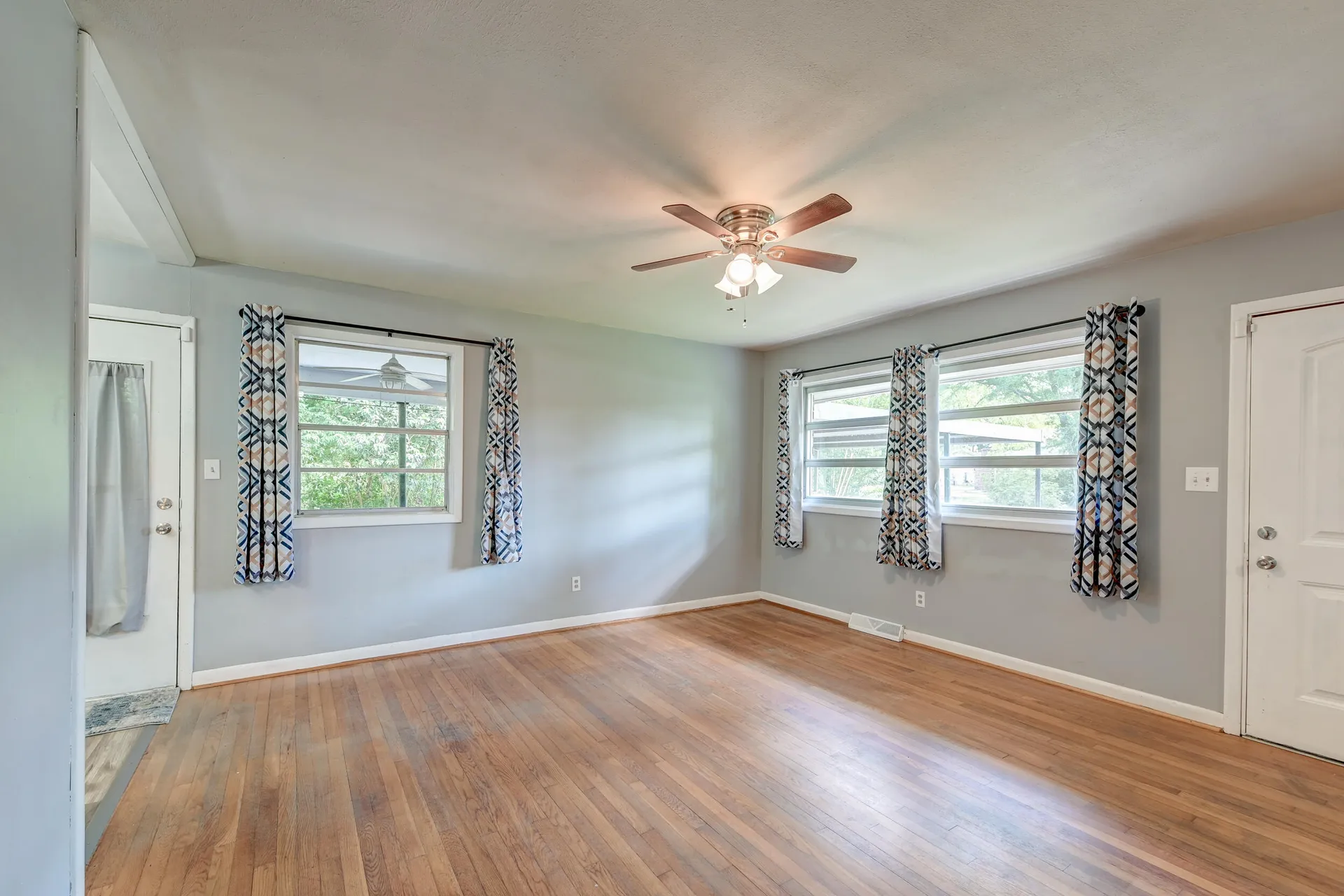 Property image 3 at 108 Helen Drive, Summerville, SC 29483
