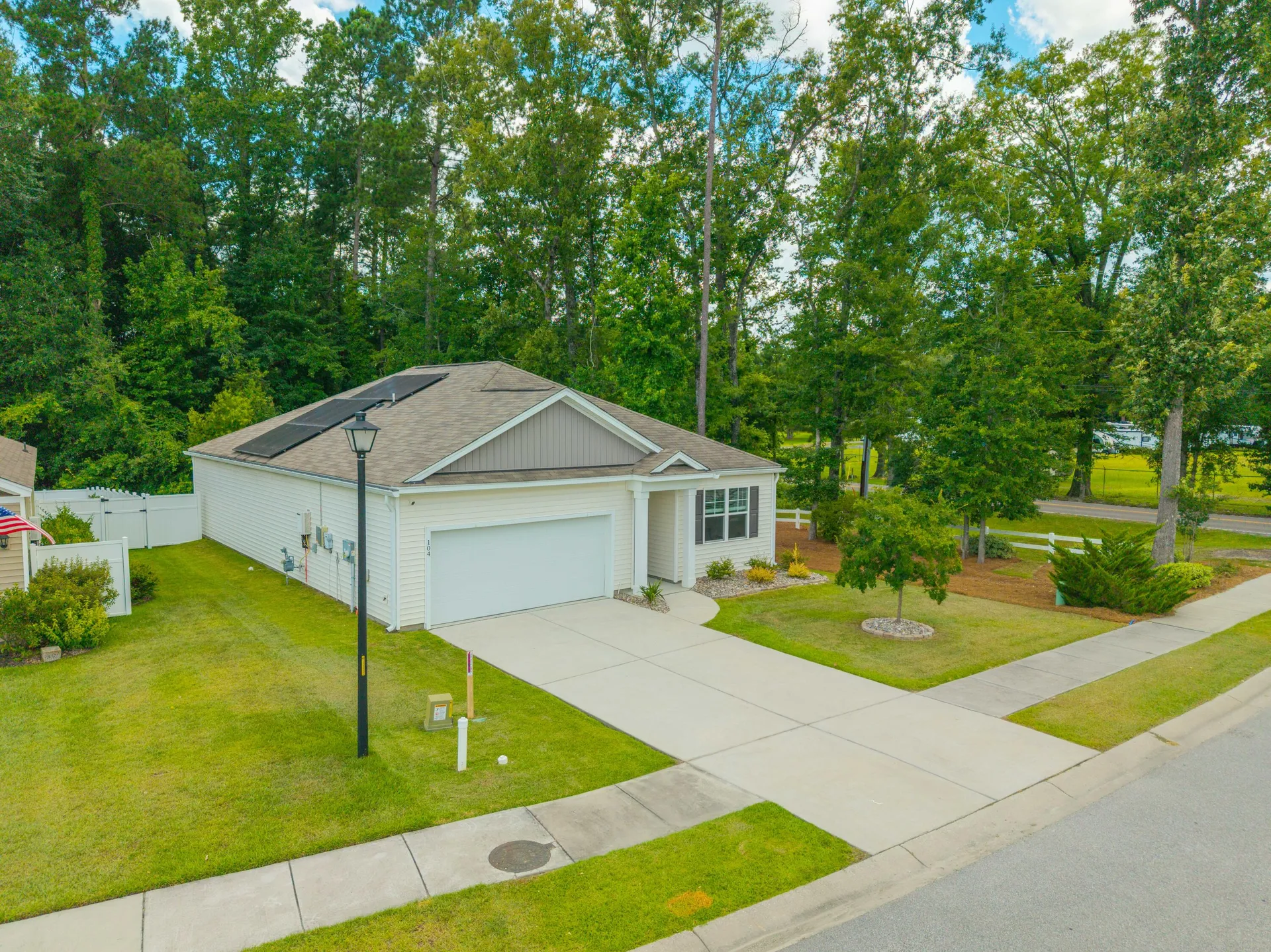 Property image 2 at 104 Rusting Link Road, Summerville, SC 29483