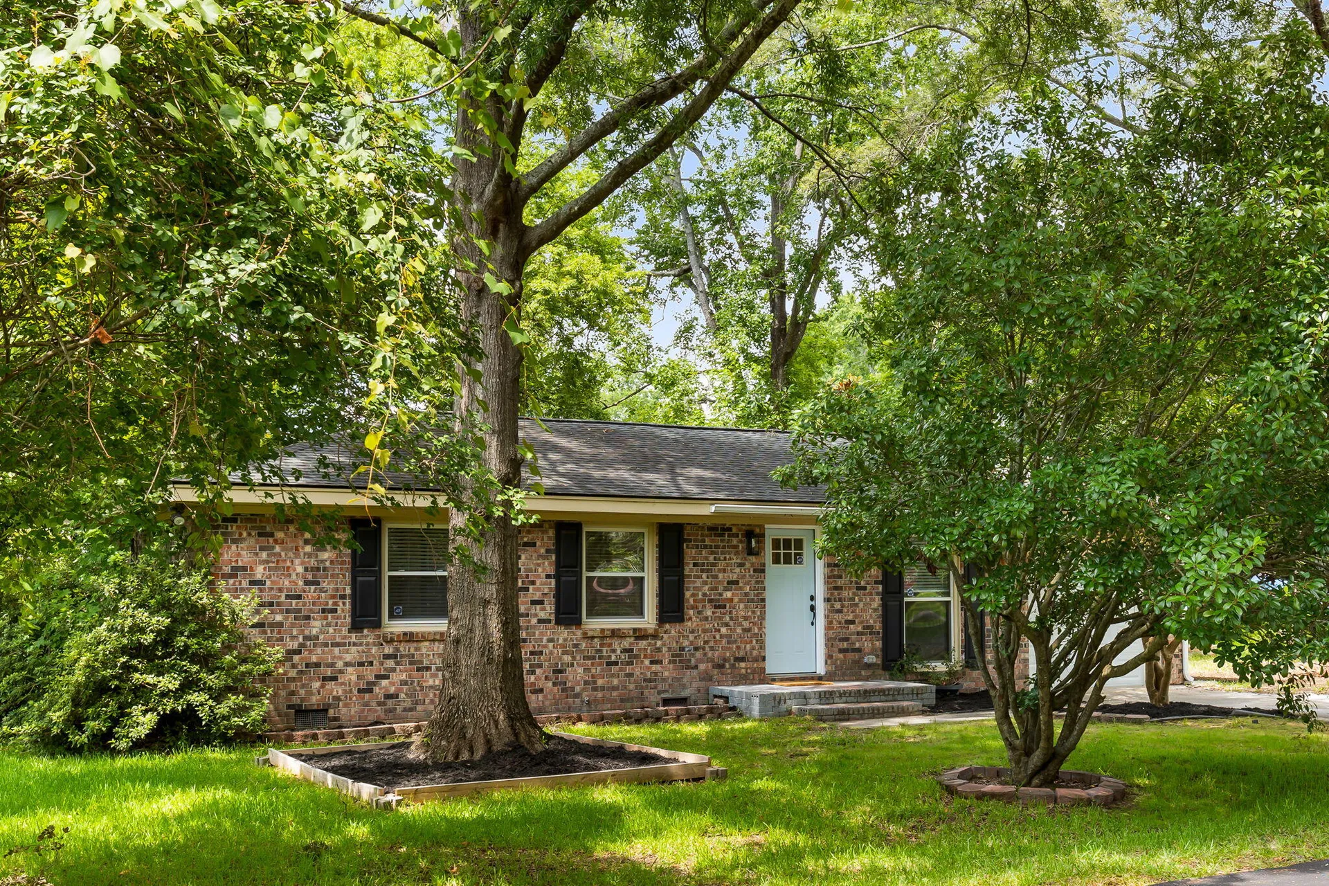 Property image 2 at 400 Tammie Avenue, Goose Creek, SC 29445