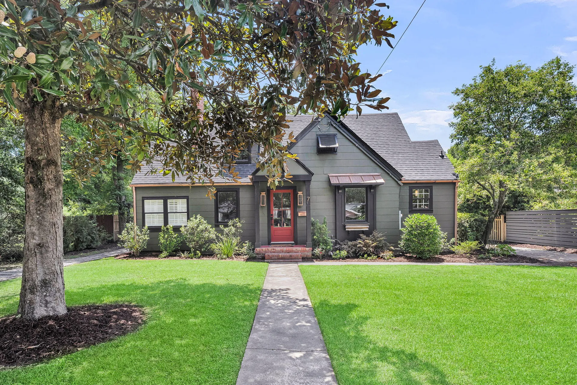 Avondale, Charleston Community