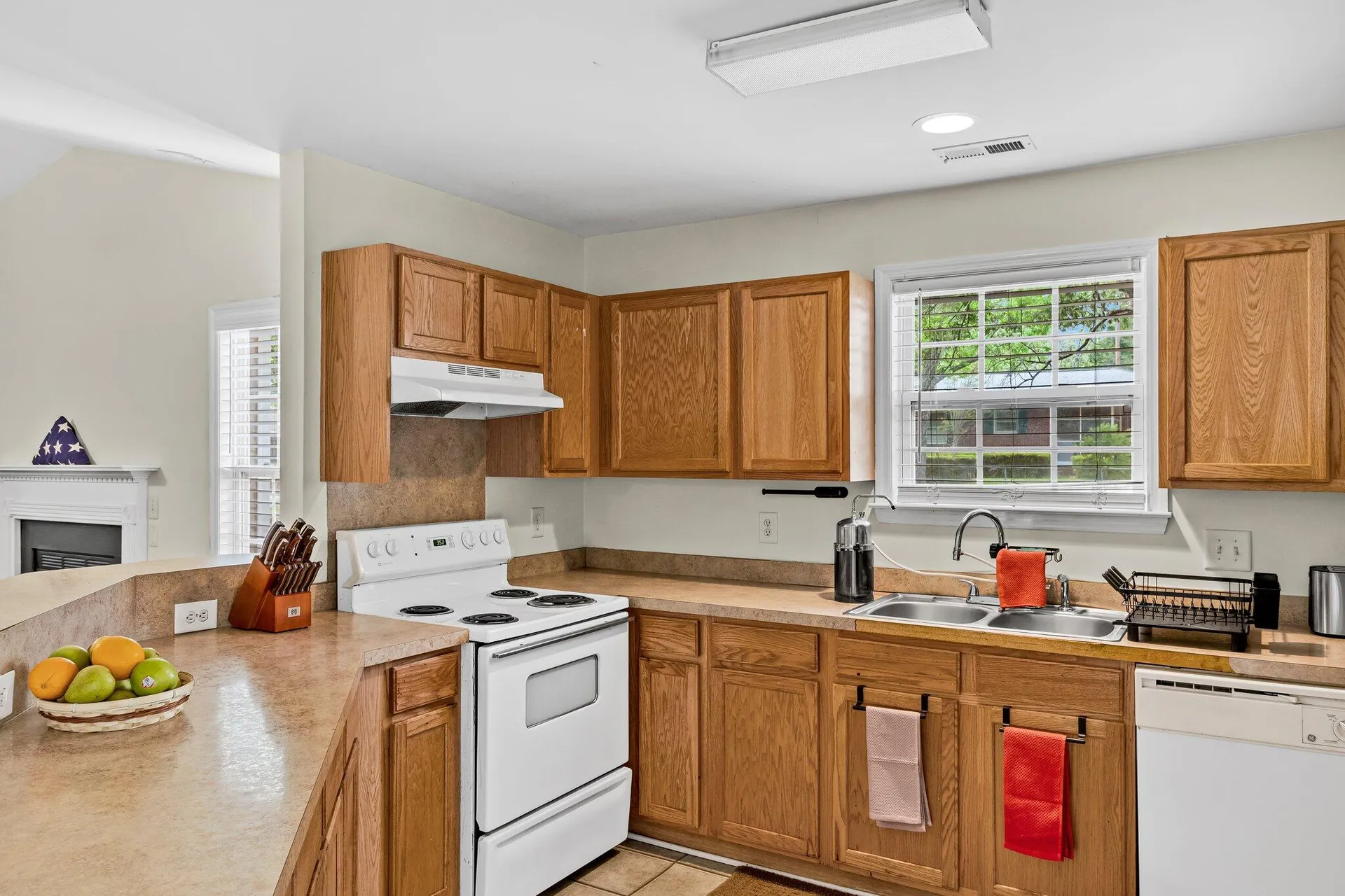 Property image 3 at 2919 Fernwood Drive, North Charleston, SC 29406