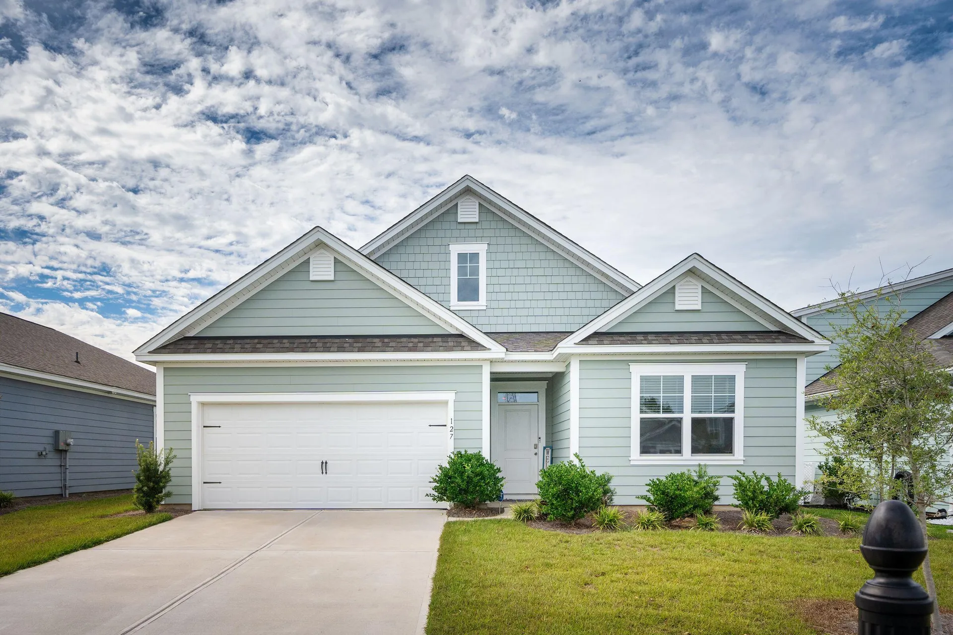 Center Pointe, Santee Community