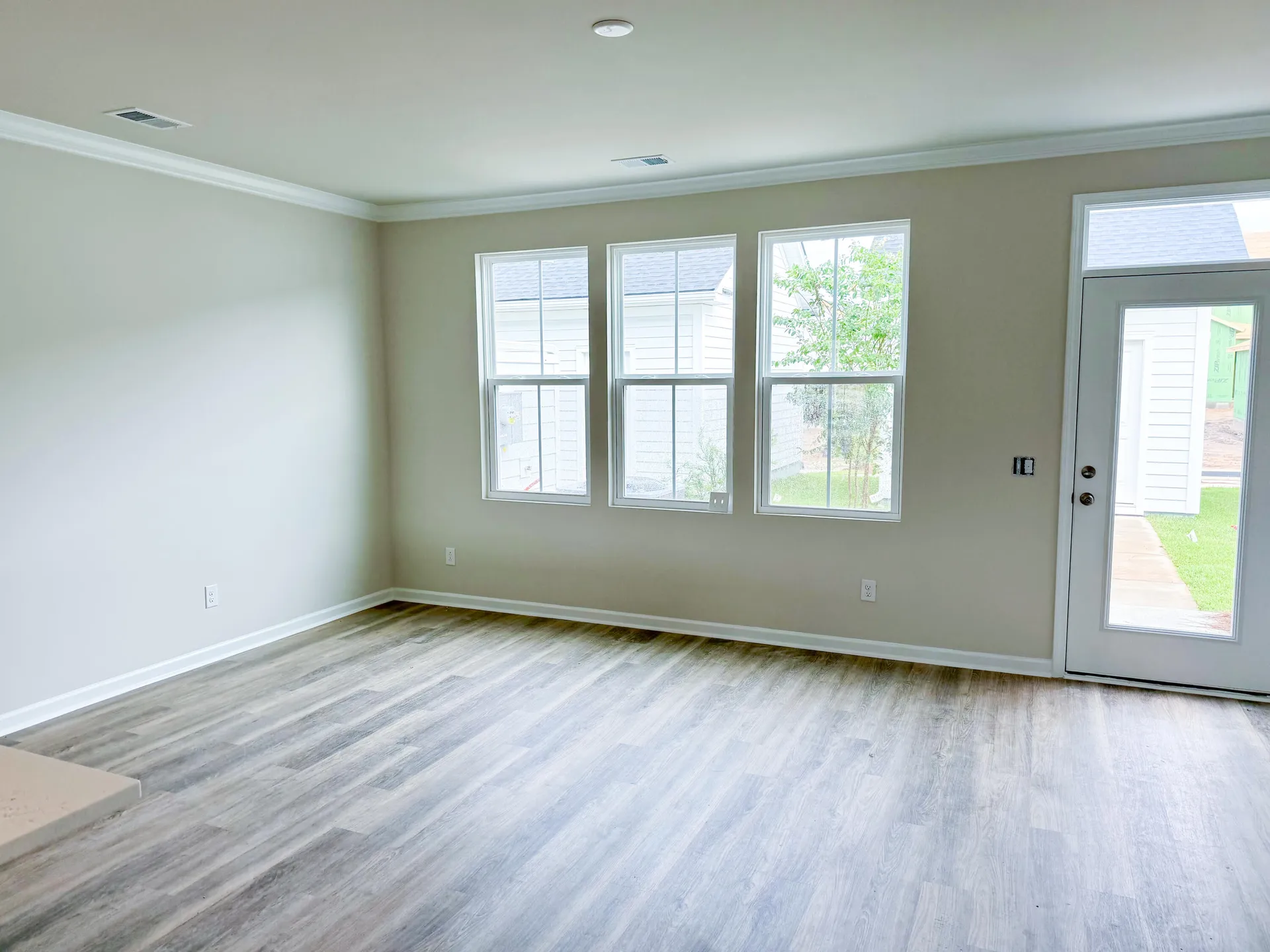 Property image 4 at 760 Blueway Avenue, Summerville, SC 29486