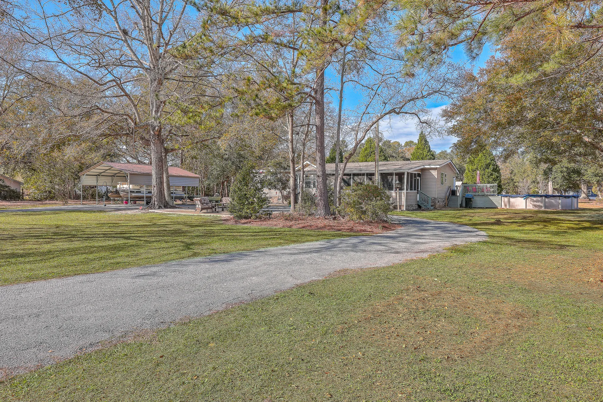 Property image 2 at 208 Catfish Landing Circle, Bonneau, SC 29431
