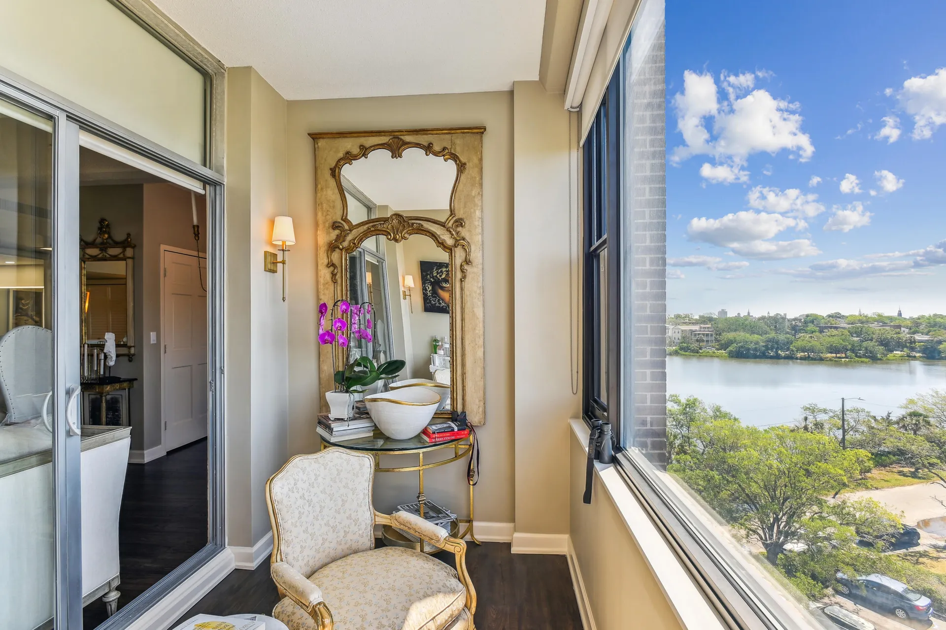 Property image 3 at 14 Lockwood Drive 4c, Charleston, SC 29401