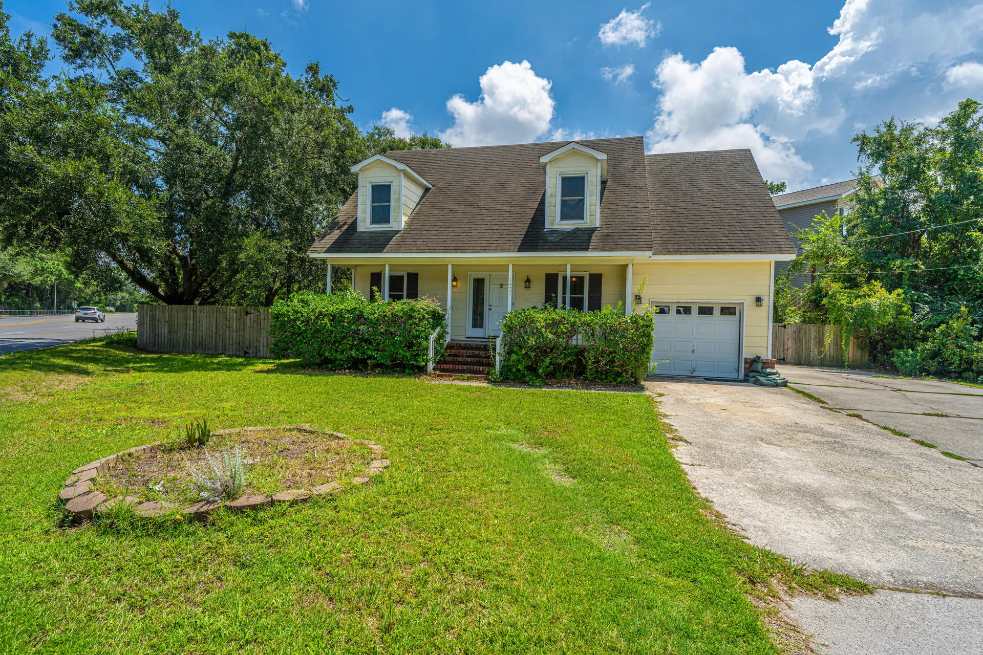 Property image 4 at 1477 Theresa Drive, Charleston, SC 29412