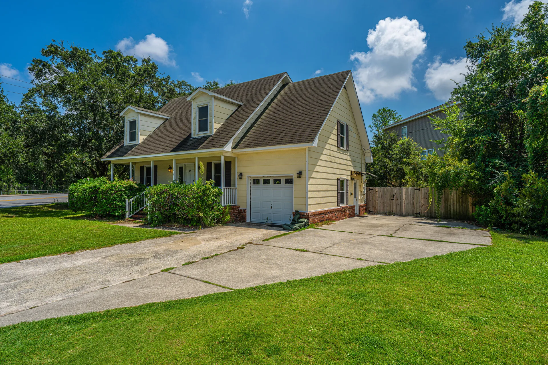 Property image 5 at 1477 Theresa Drive, Charleston, SC 29412