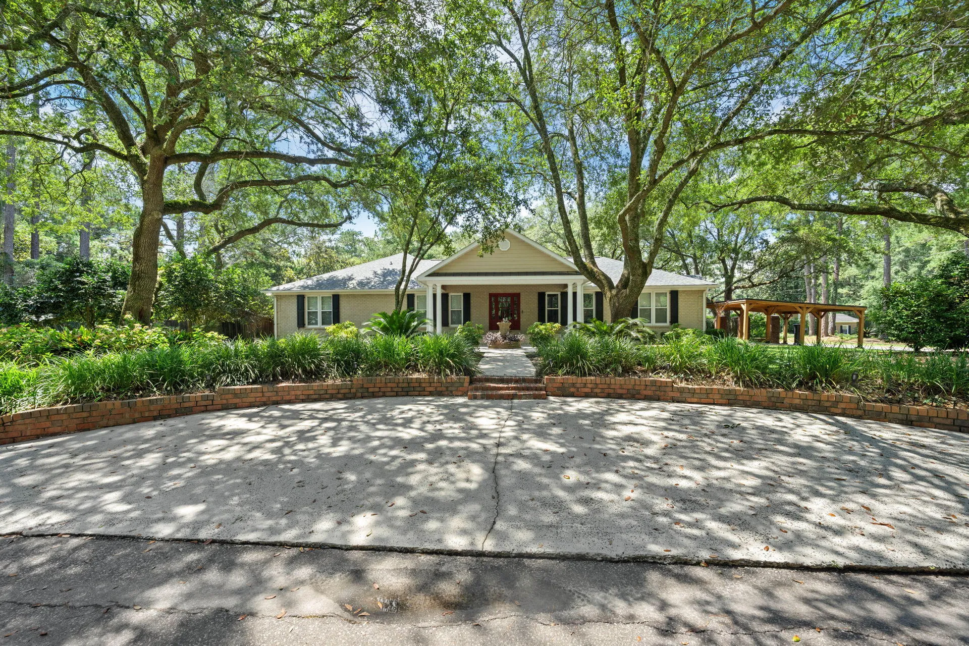 Property image 4 at 100 Fairway Drive, Summerville, SC 29483