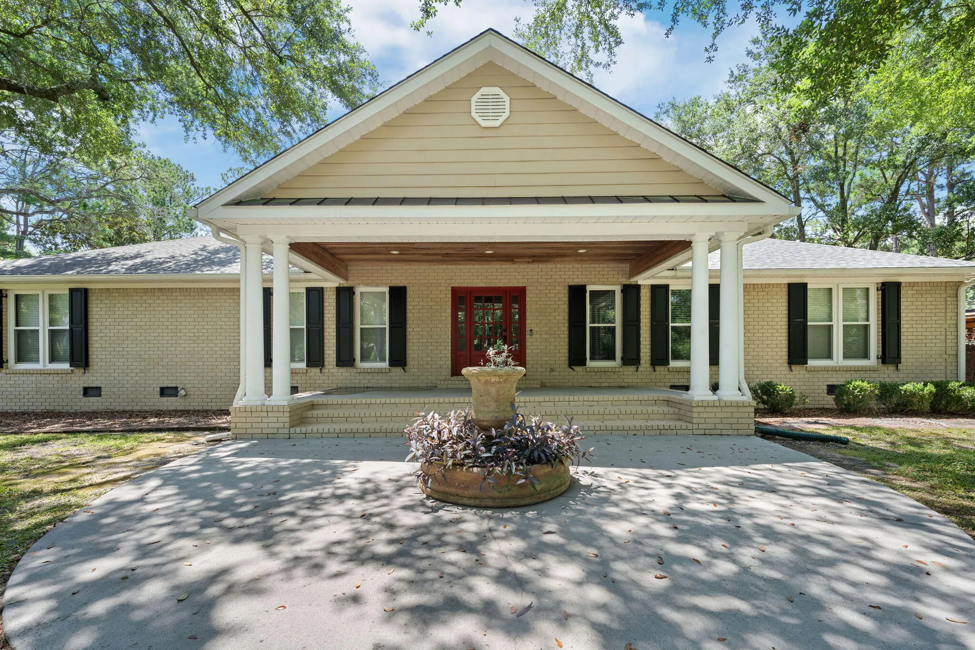 Property image 5 at 100 Fairway Drive, Summerville, SC 29483