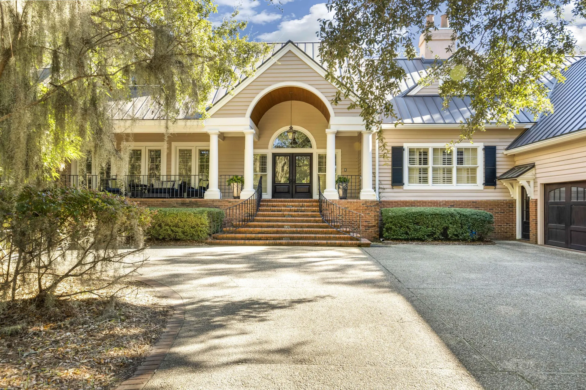 65 Surfsong Road
