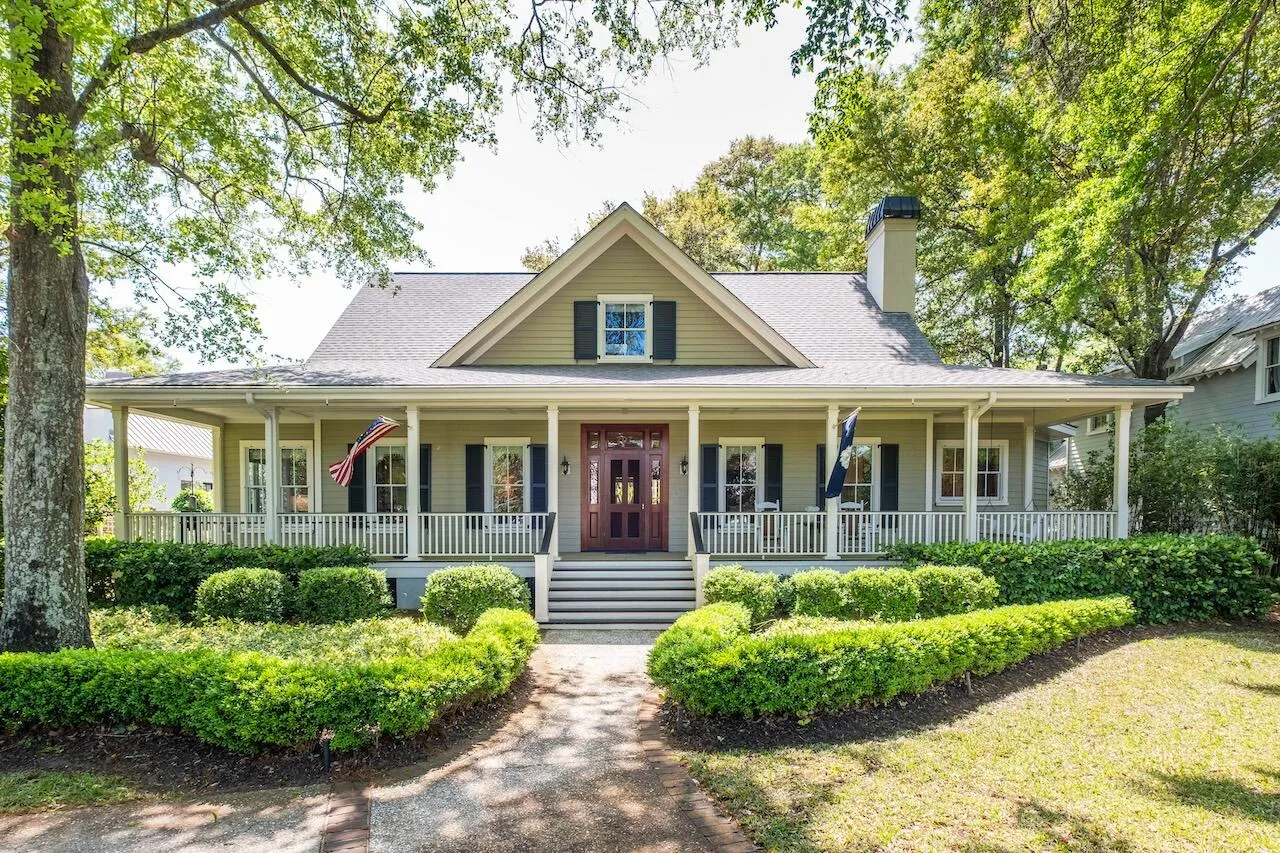 Property image 2 at 707 Royall Avenue, Mount Pleasant, SC 29464