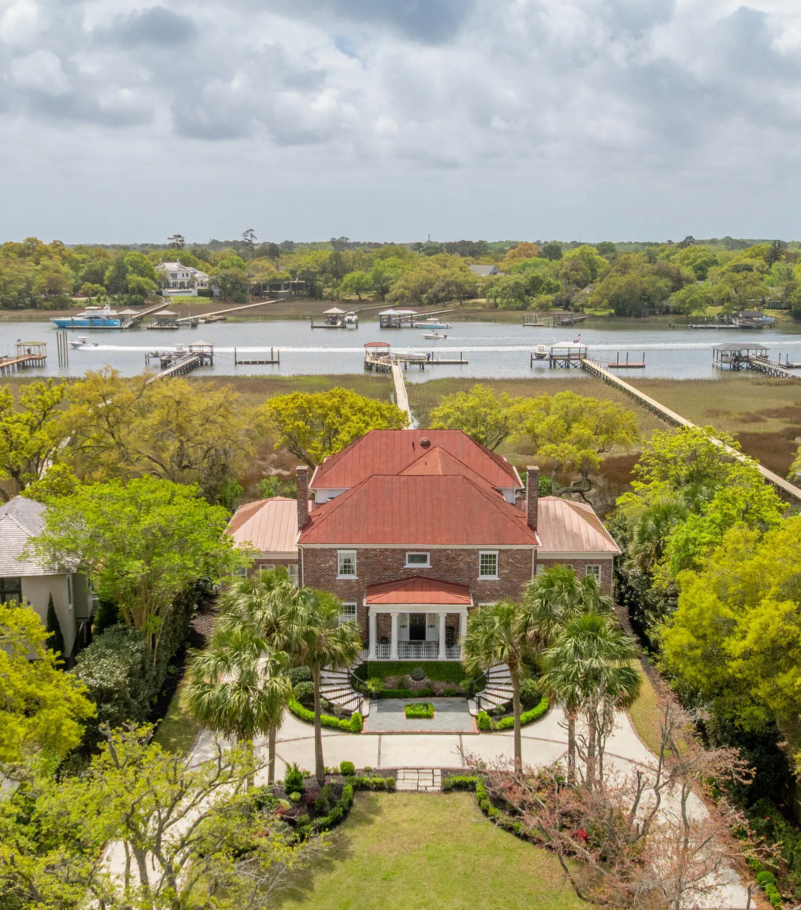 The Crescent, Charleston Community