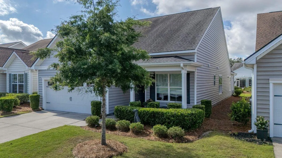 Property image 3 at 105 Harbor Trace Lane, Summerville, SC 29486