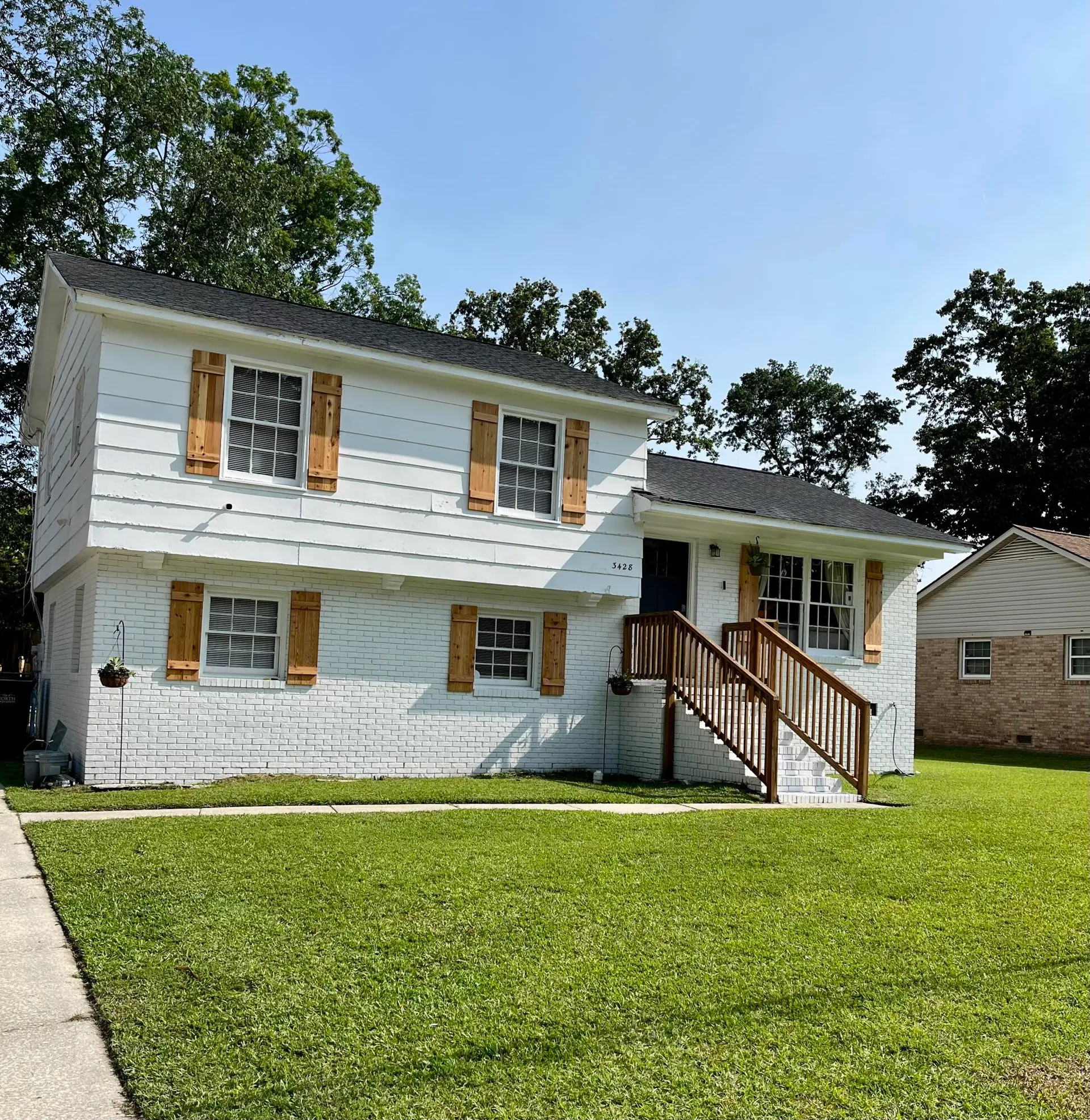 3428 Plaza Lane