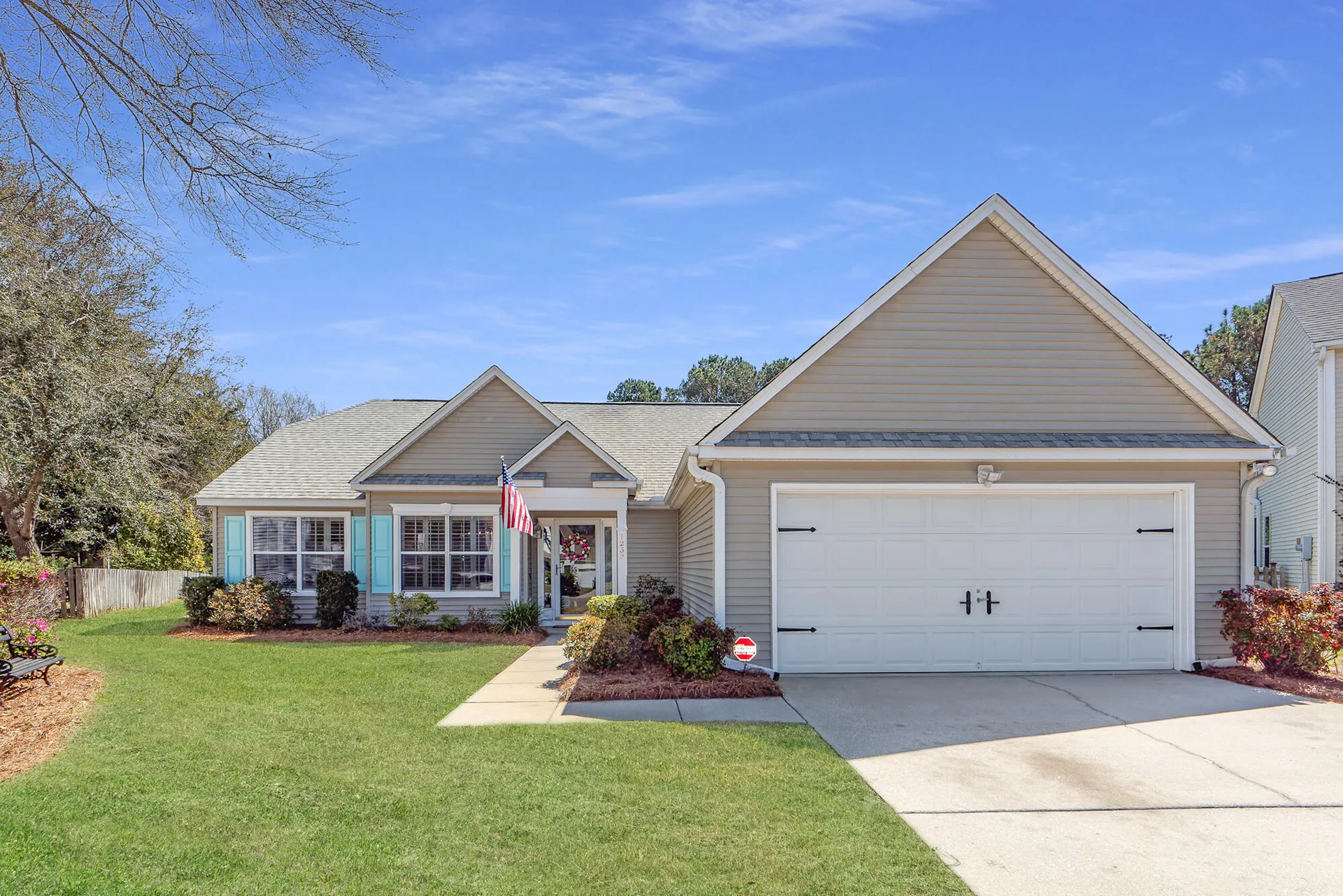 Waters Edge, Mount Pleasant Community