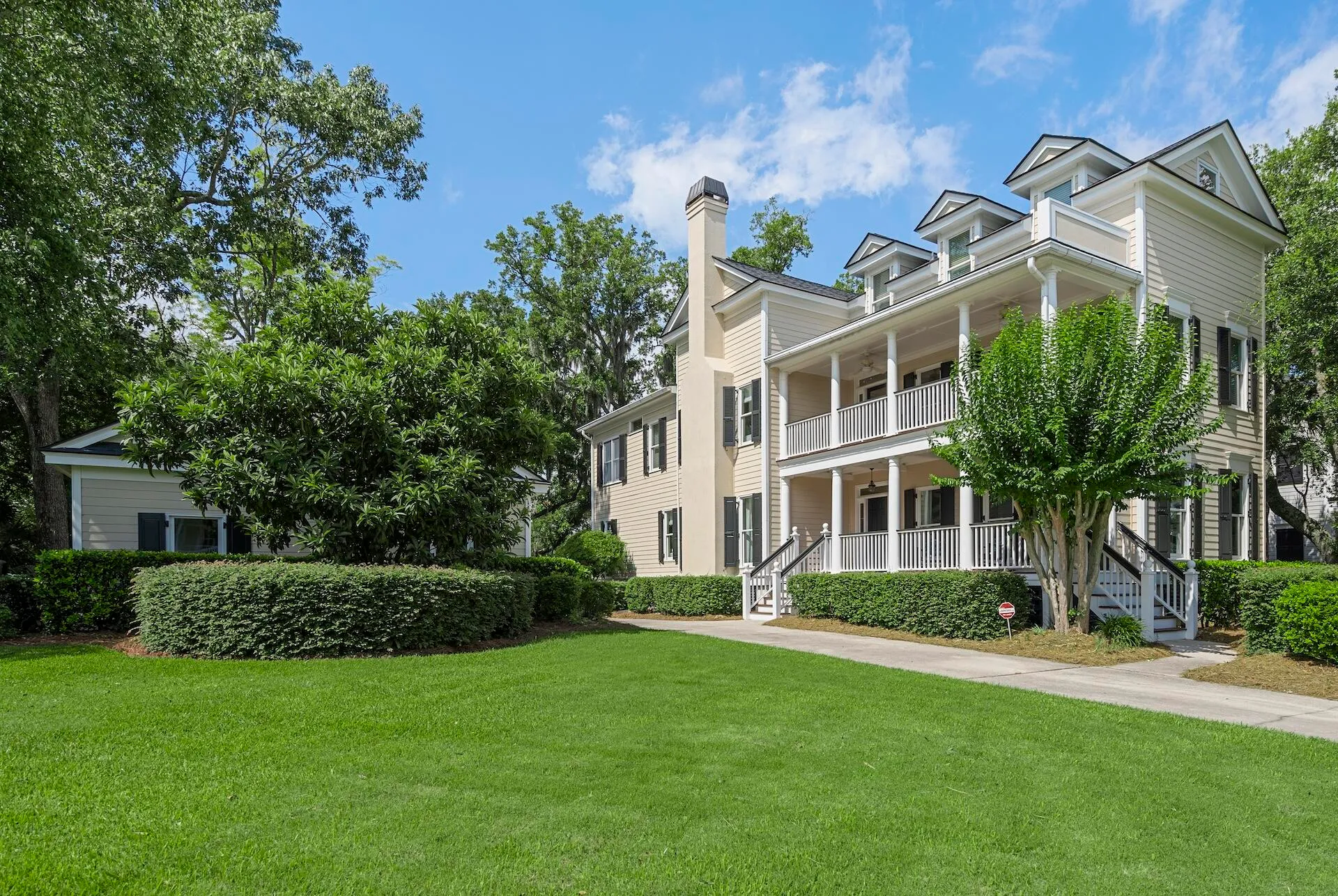 Belle Hall, Mount Pleasant Community