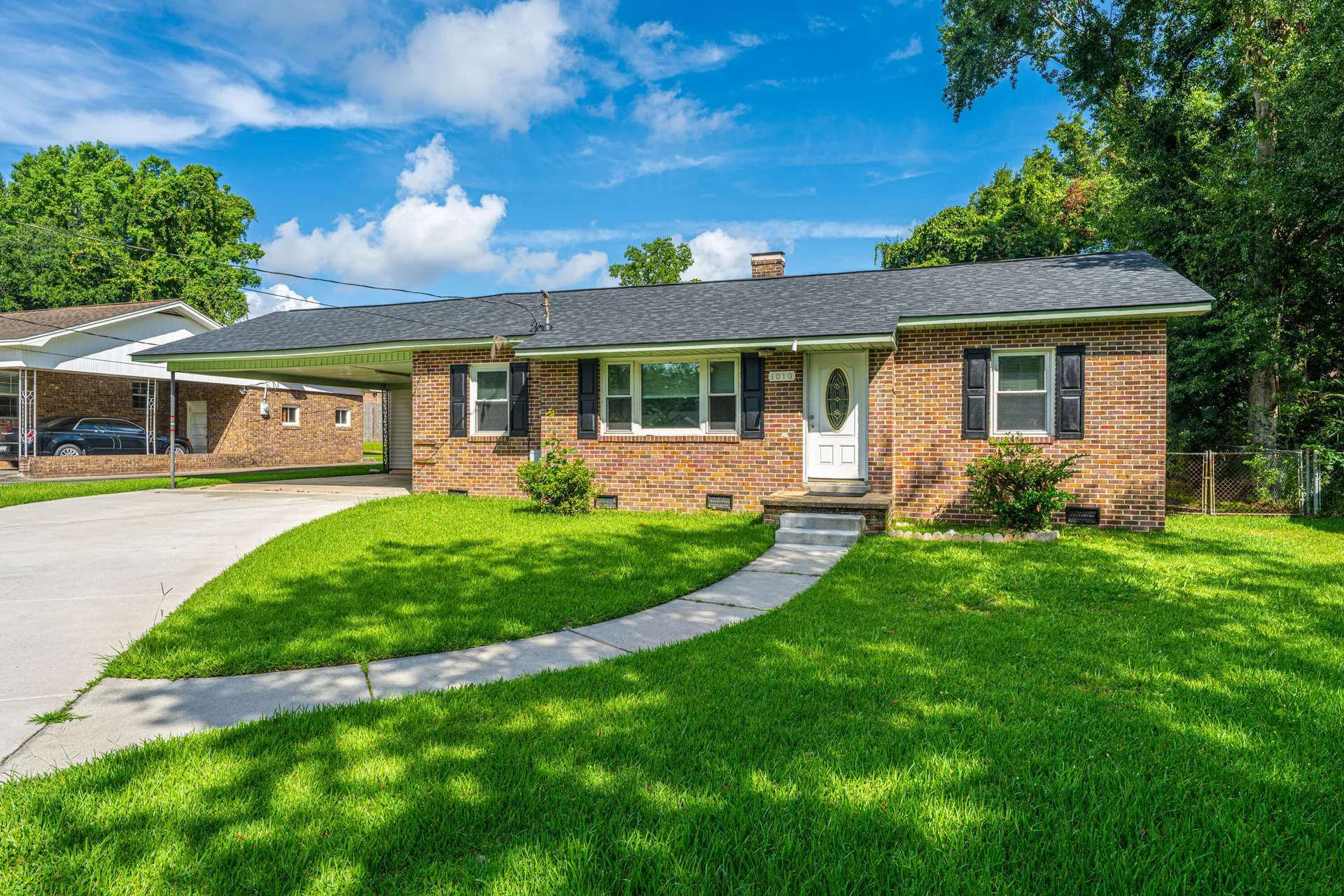 1010 W Recess Road