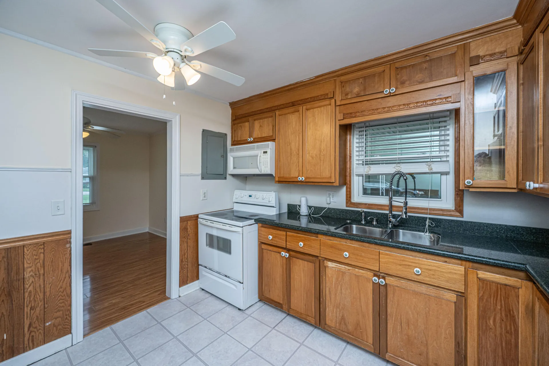 Property image 5 at 1010 W Recess Road, Hanahan, SC 29410