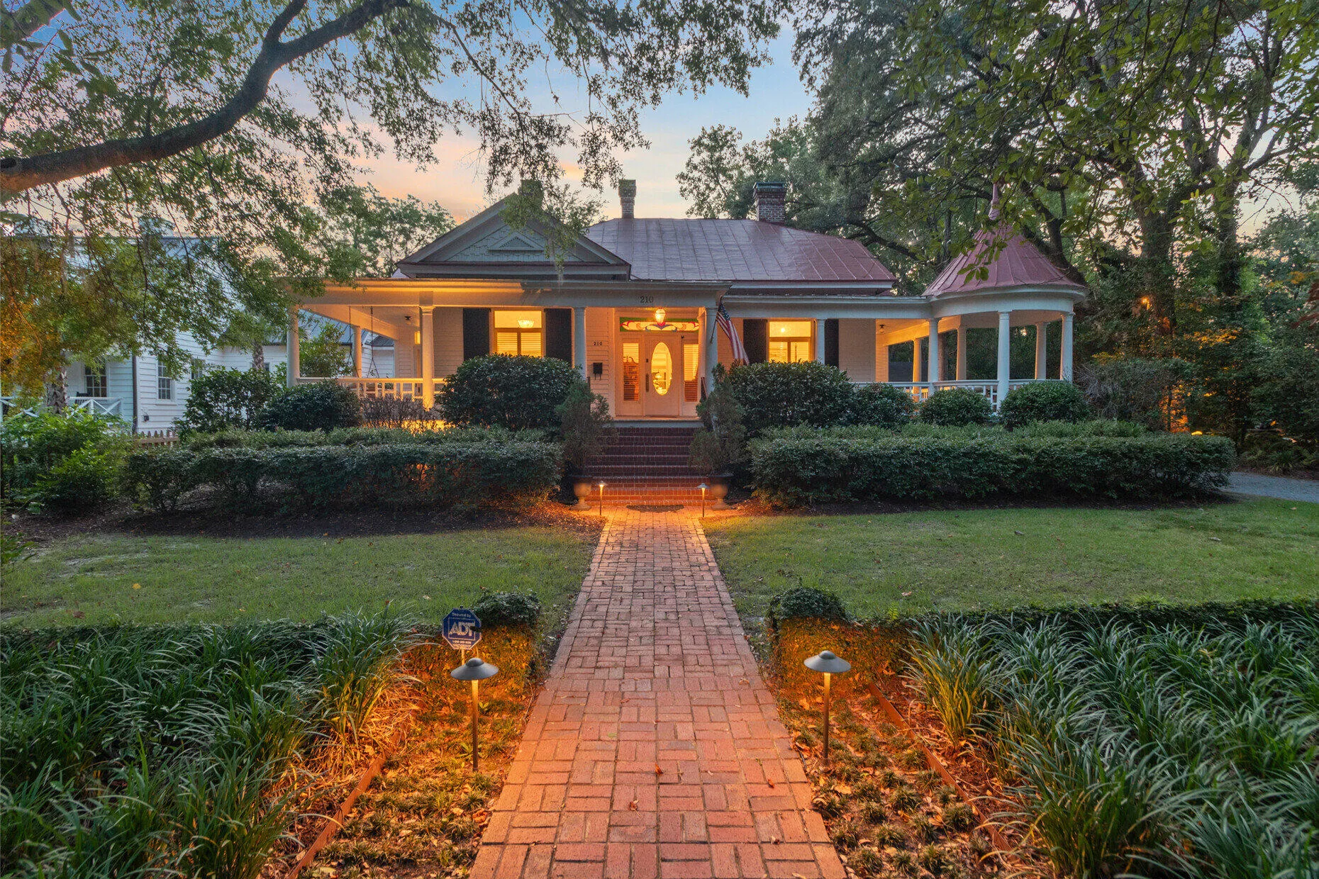 Property image 4 at 210 S Gum Street, Summerville, SC 29483
