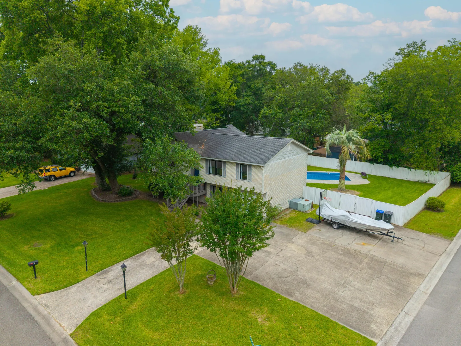 Property image 2 at 518 Woodward Boulevard, Summerville, SC 29483