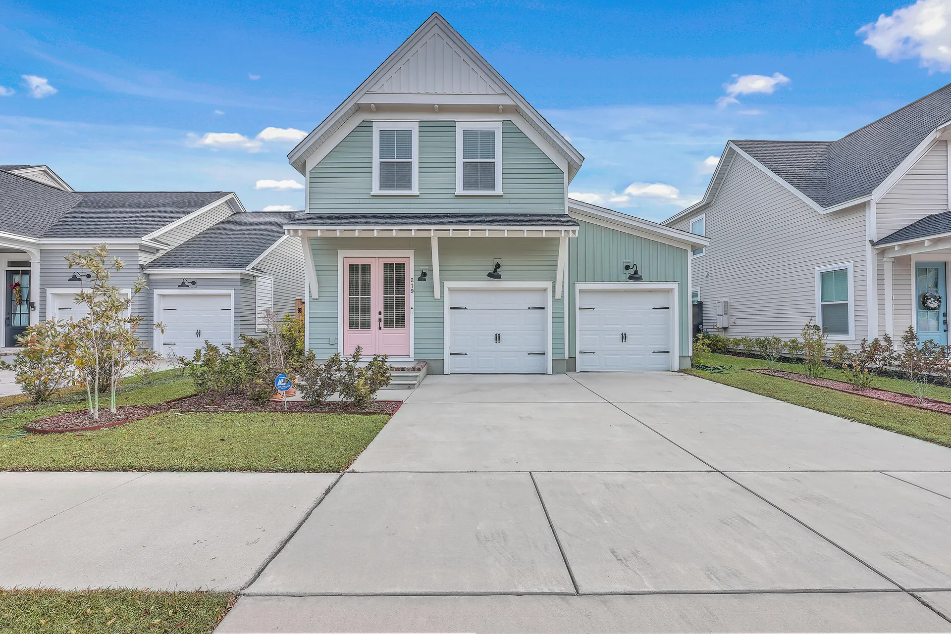 219 Clearblue Loop