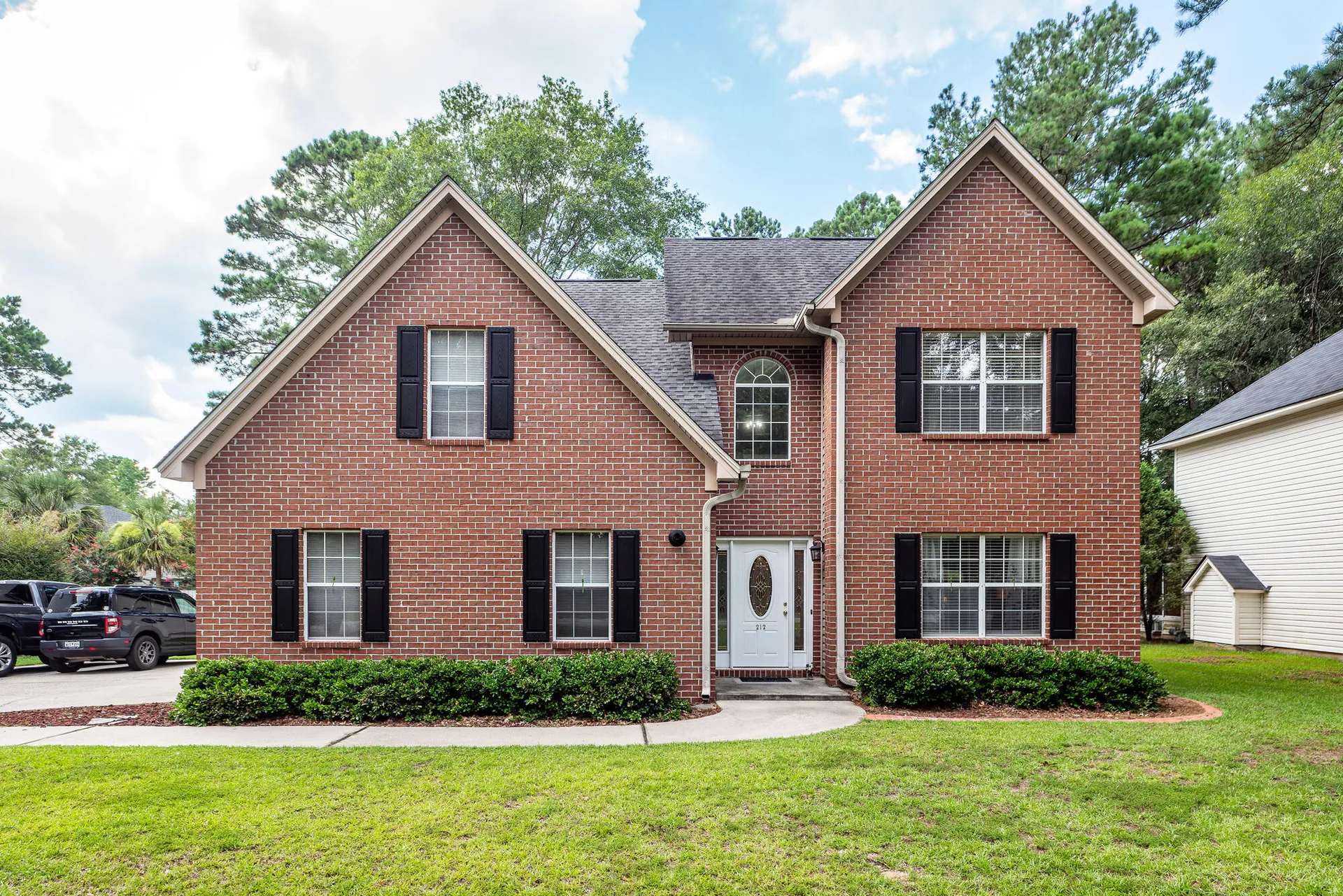 212 Hamlet Circle