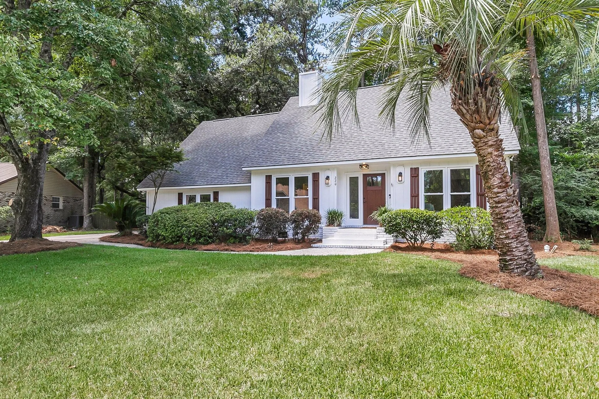Property image 2 at 220 Runnymede Lane, Summerville, SC 29485