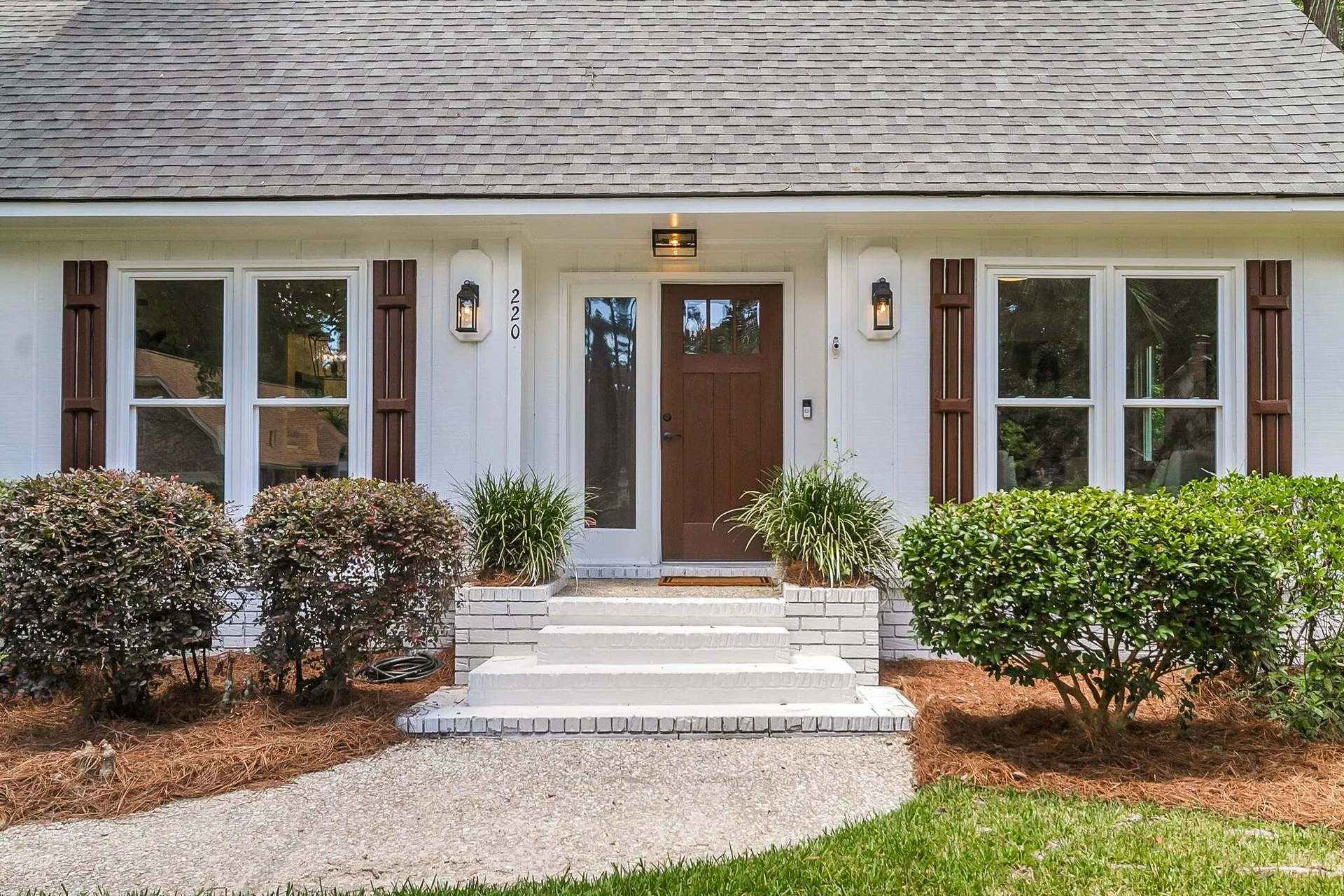 Property image 3 at 220 Runnymede Lane, Summerville, SC 29485