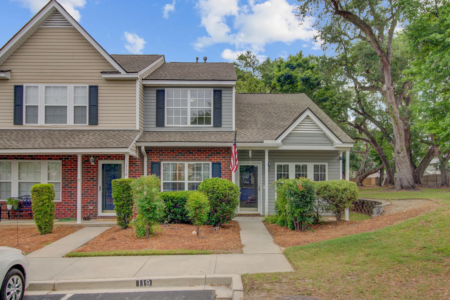 Persimmon Hill, Goose Creek Community