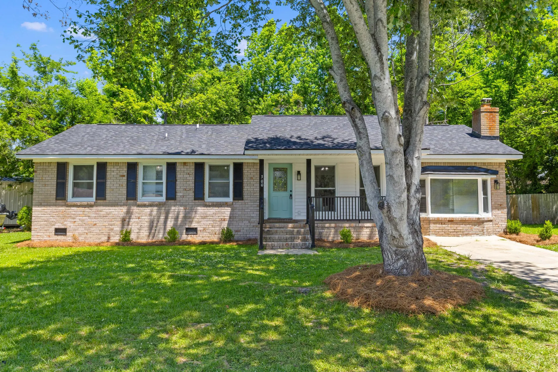 College Park, Ladson Community