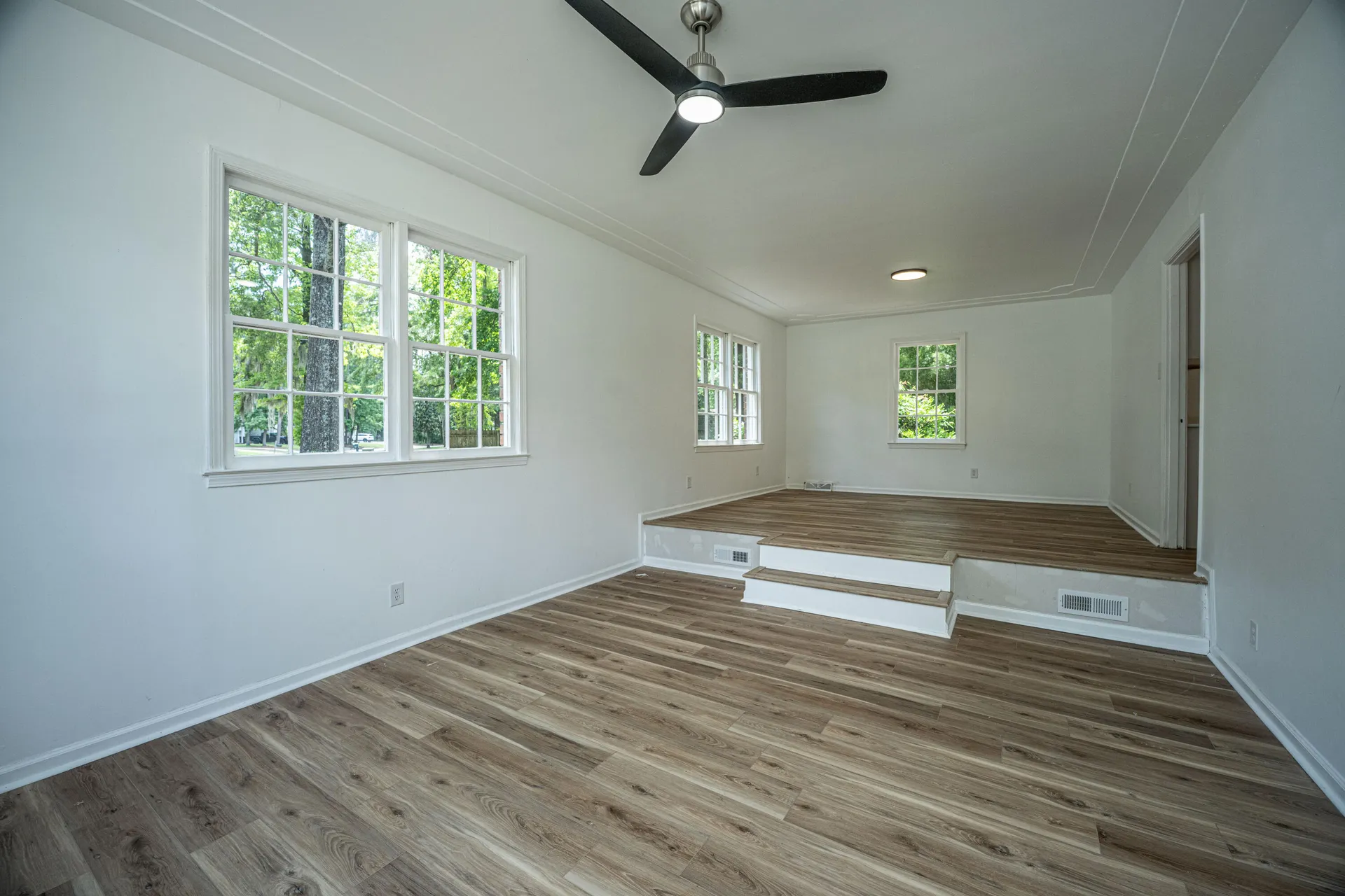 Property image 3 at 100 Colonial Drive, Goose Creek, SC 29445